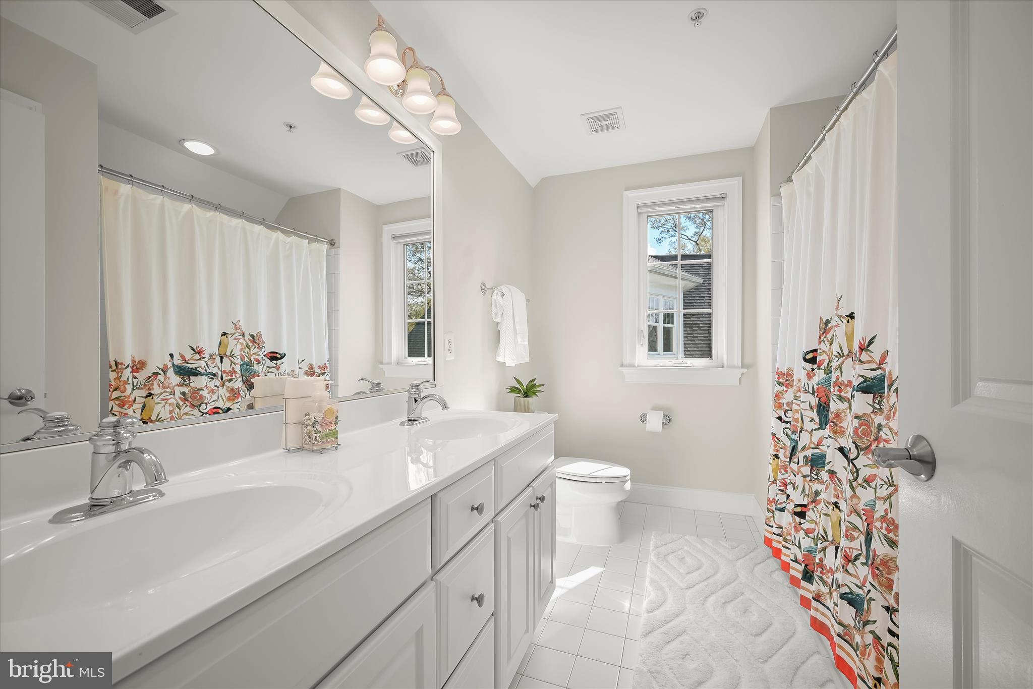 BRADLEY HILLS - Residential