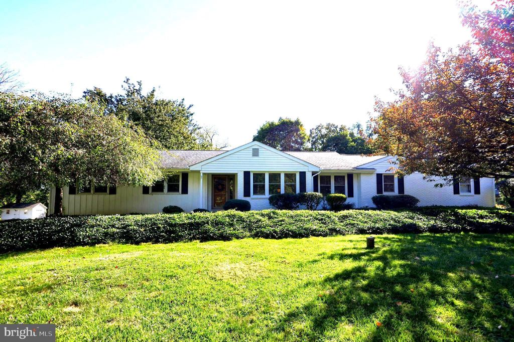 Photo of 2365 Fruitville Pike, Lancaster, PA 17601 (MLS # PALA2042286)