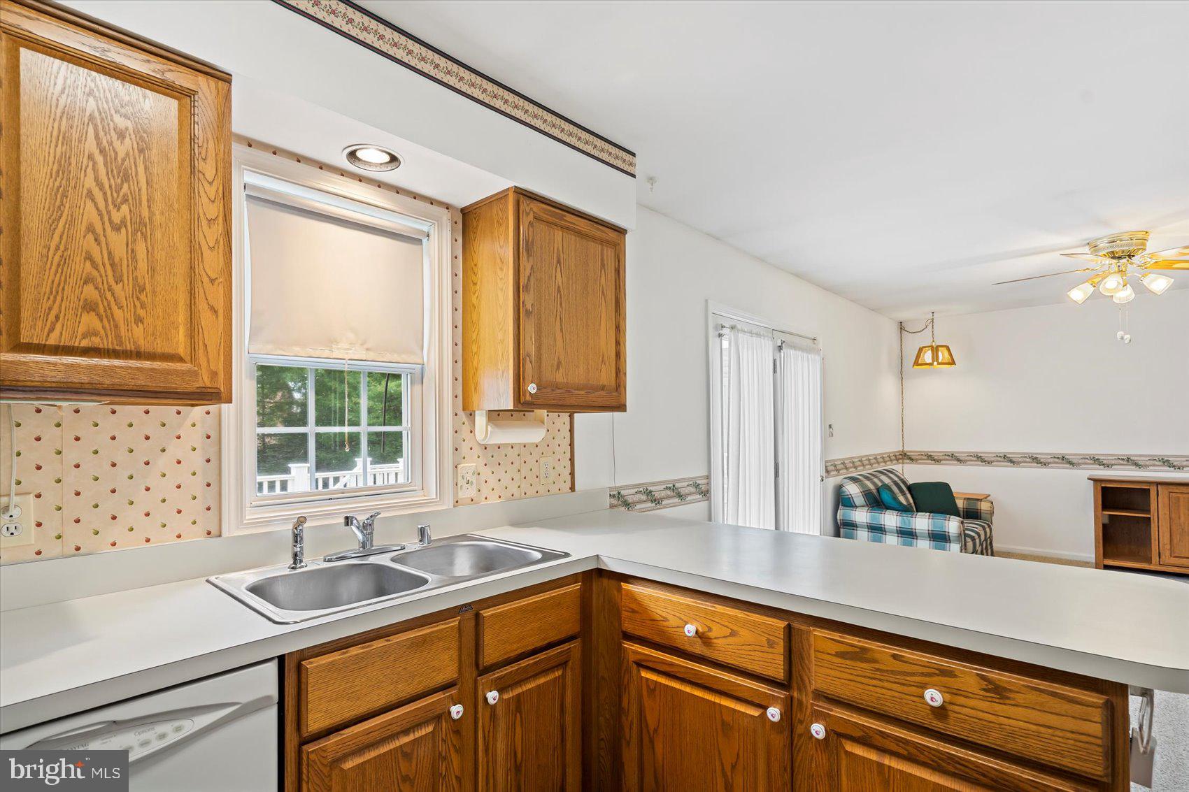 PERRY HALL - Residential