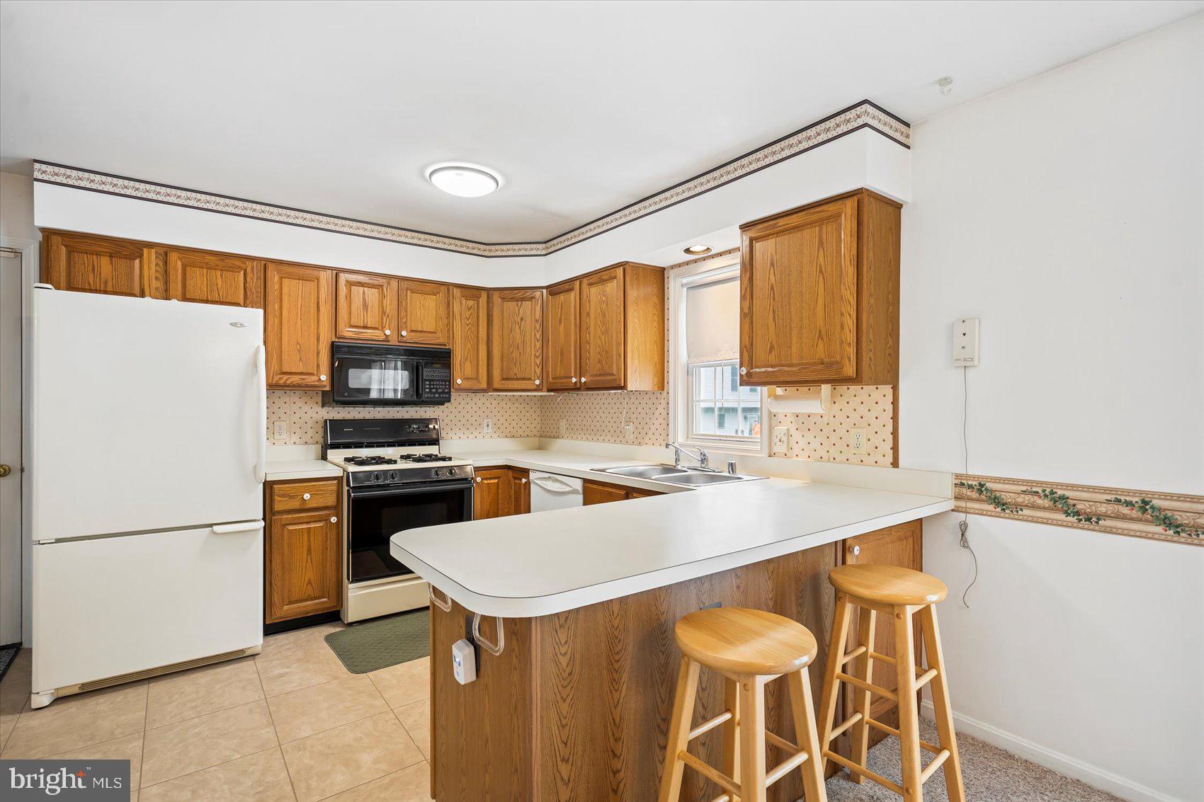 PERRY HALL - Residential