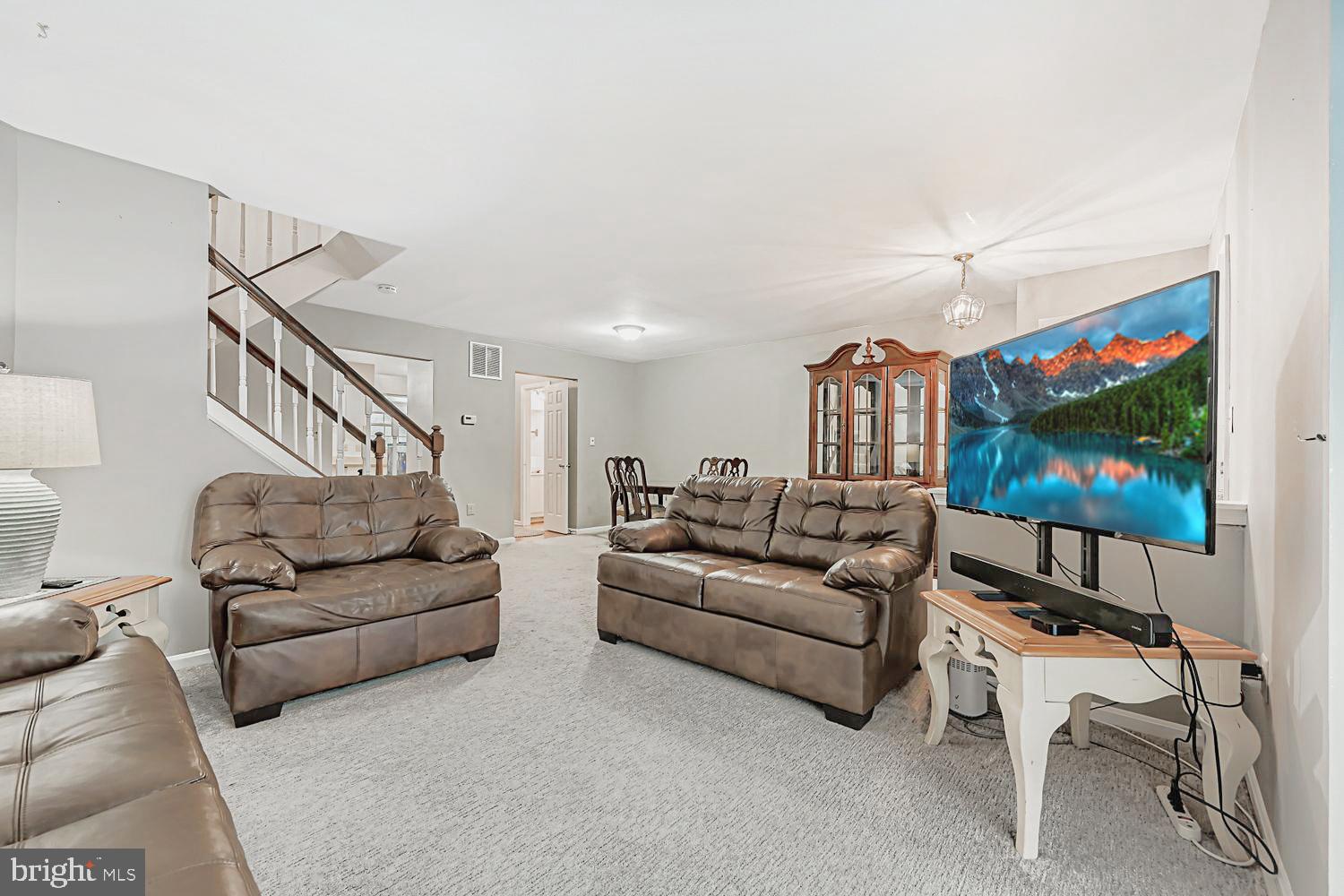 CHURCHILL TOWN SECTOR - Residential