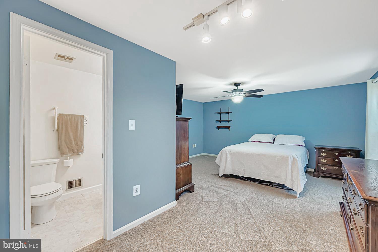 CHURCHILL TOWN SECTOR - Residential