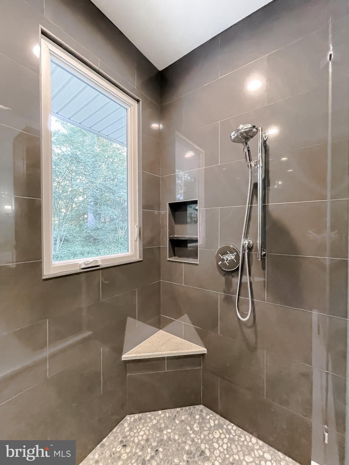 HEARTS DESIRE - Residential