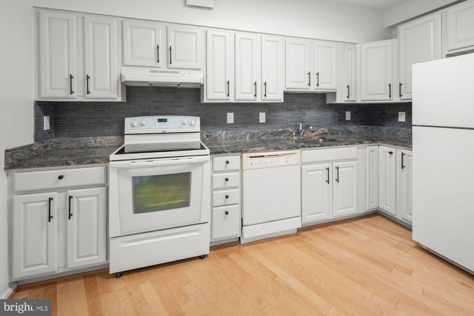 1600 N OAK STREET 109