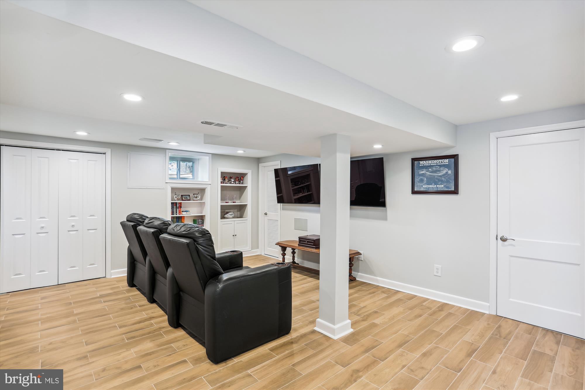 INDIAN SPRING MANOR - Residential