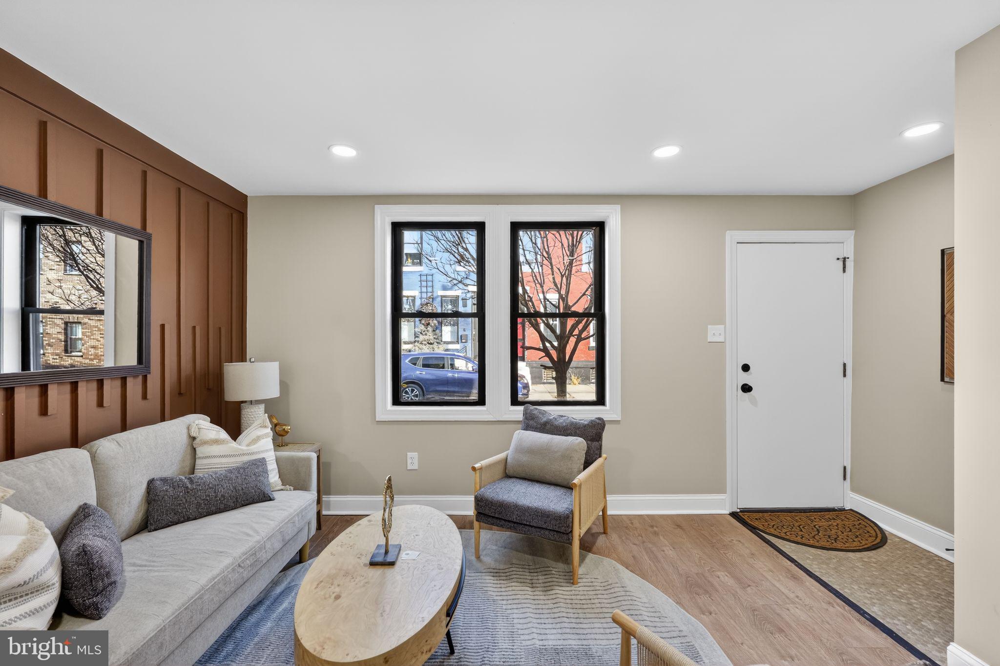 POINT BREEZE - Residential