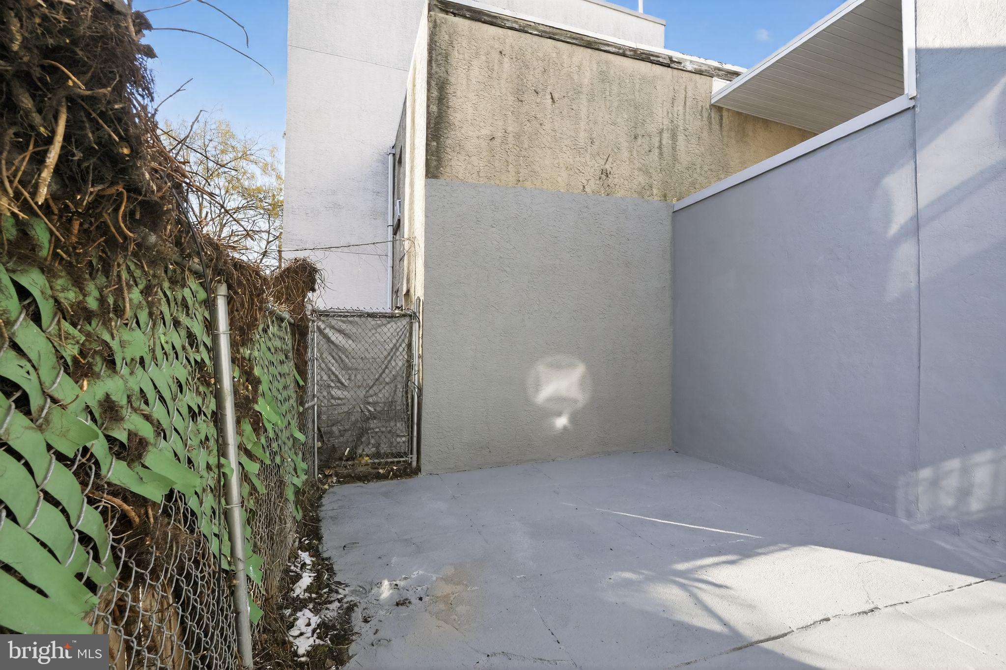 POINT BREEZE - Residential