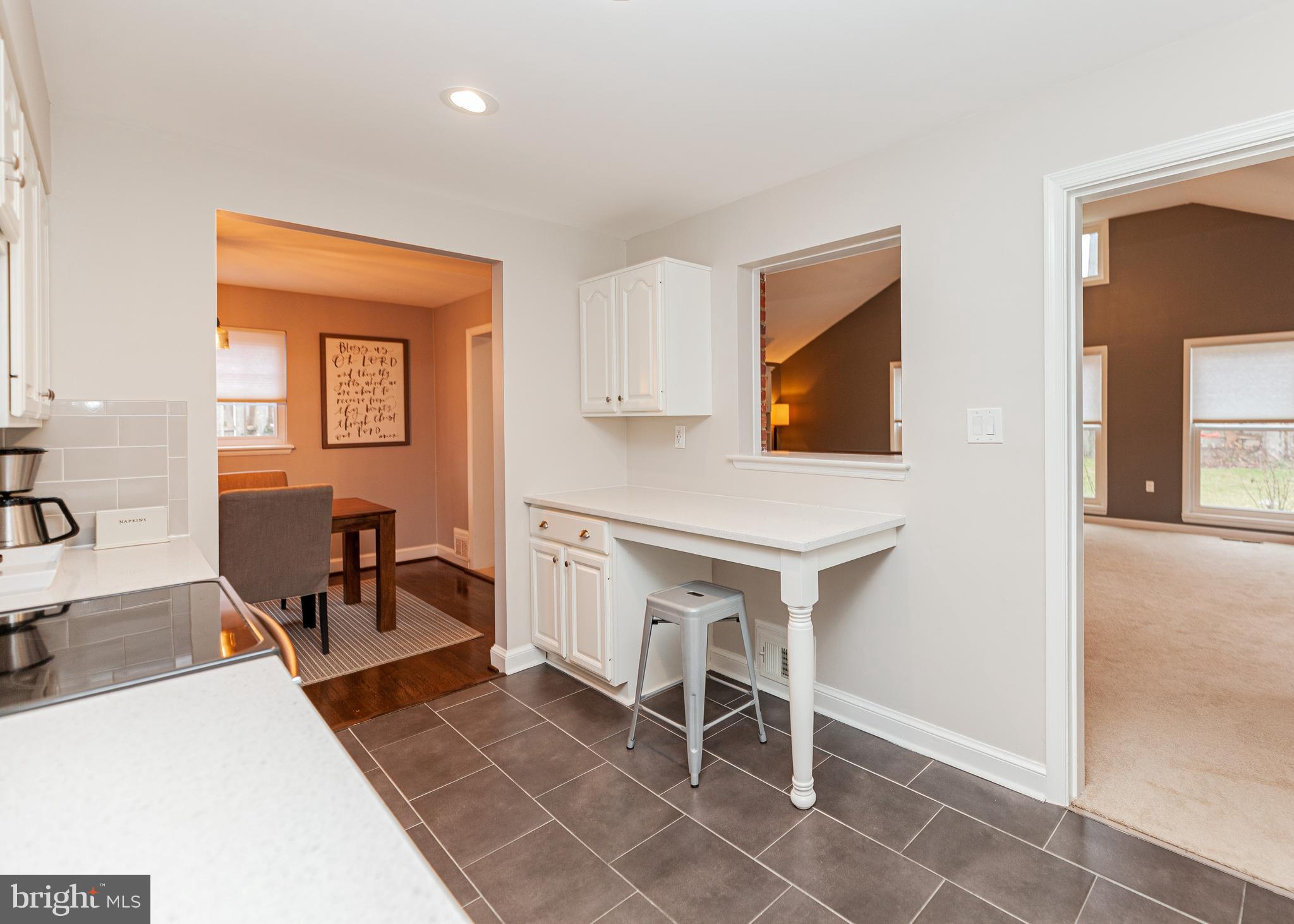 BROYHILL CREST - Residential