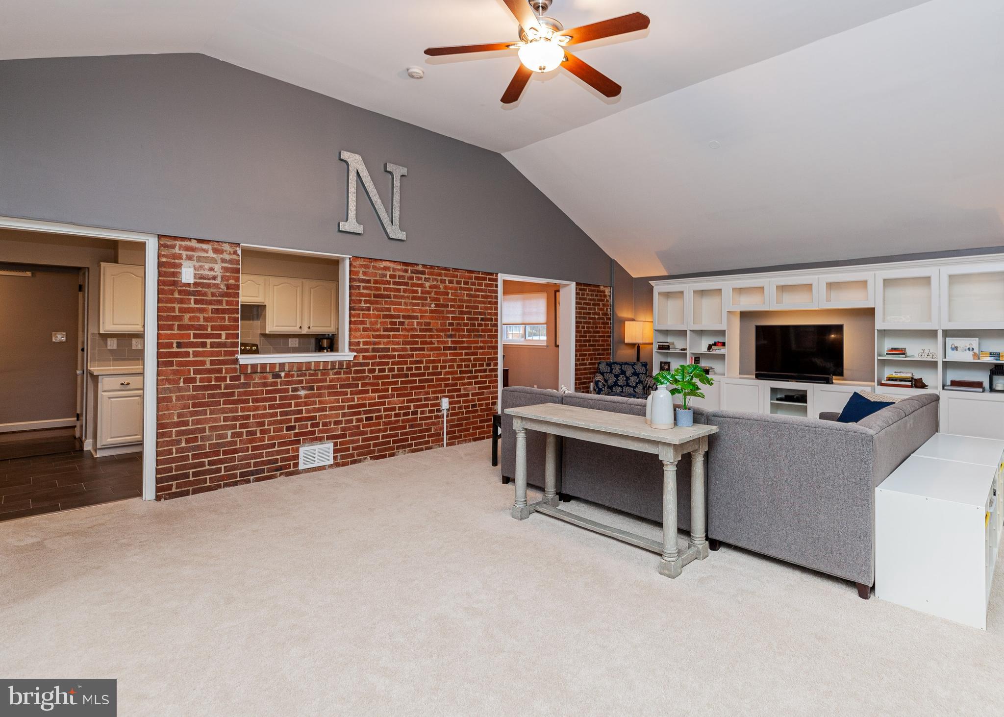 BROYHILL CREST - Residential