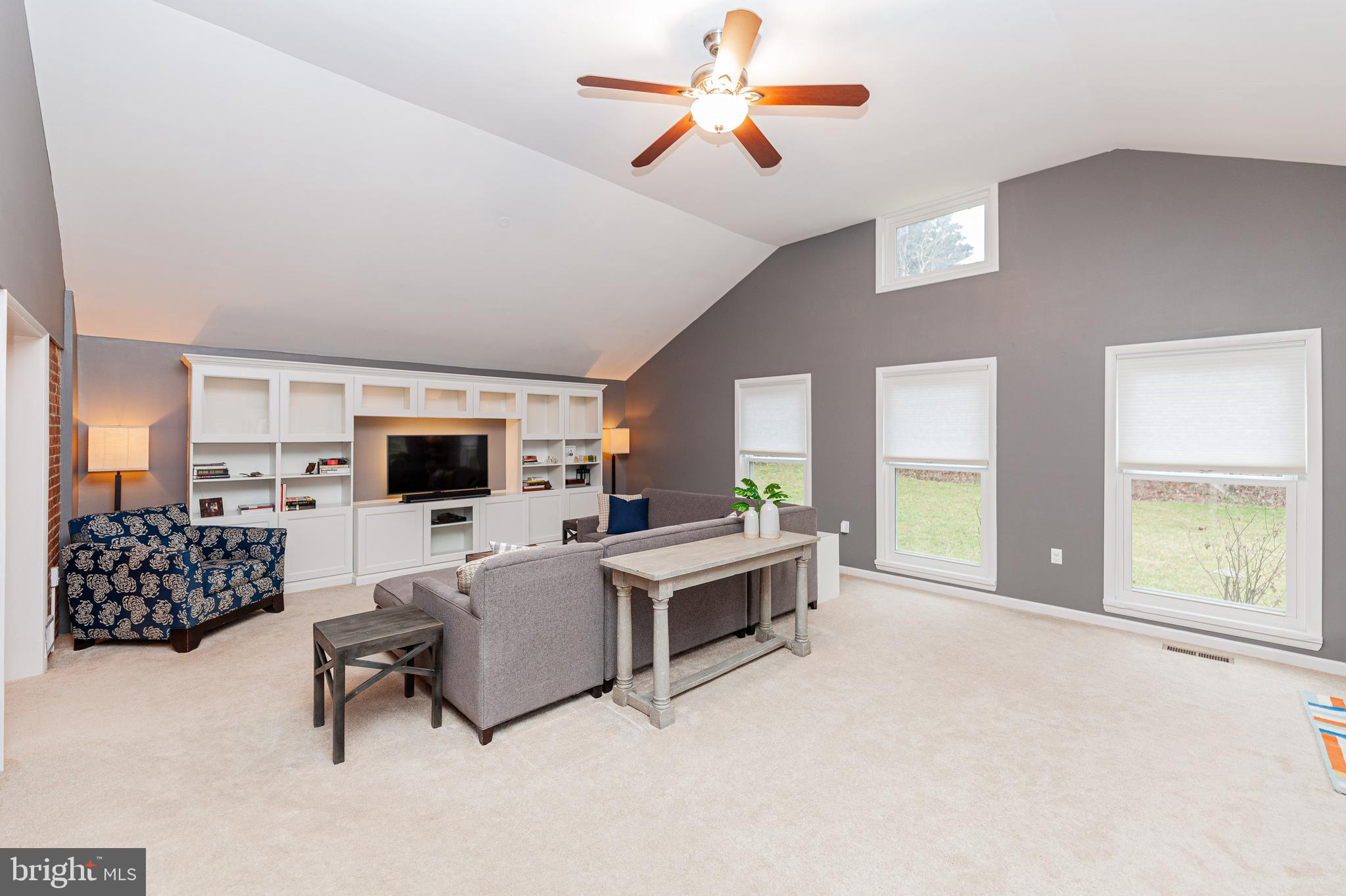 BROYHILL CREST - Residential