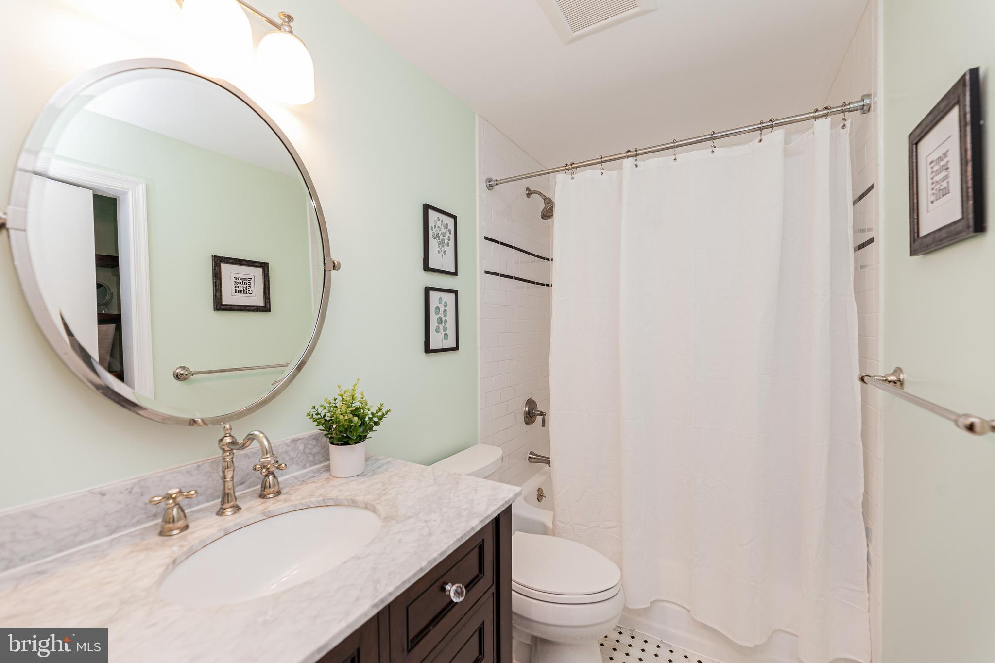 BROYHILL CREST - Residential