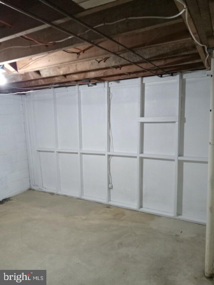 SPOTSWOOD VILLAGE - Residential