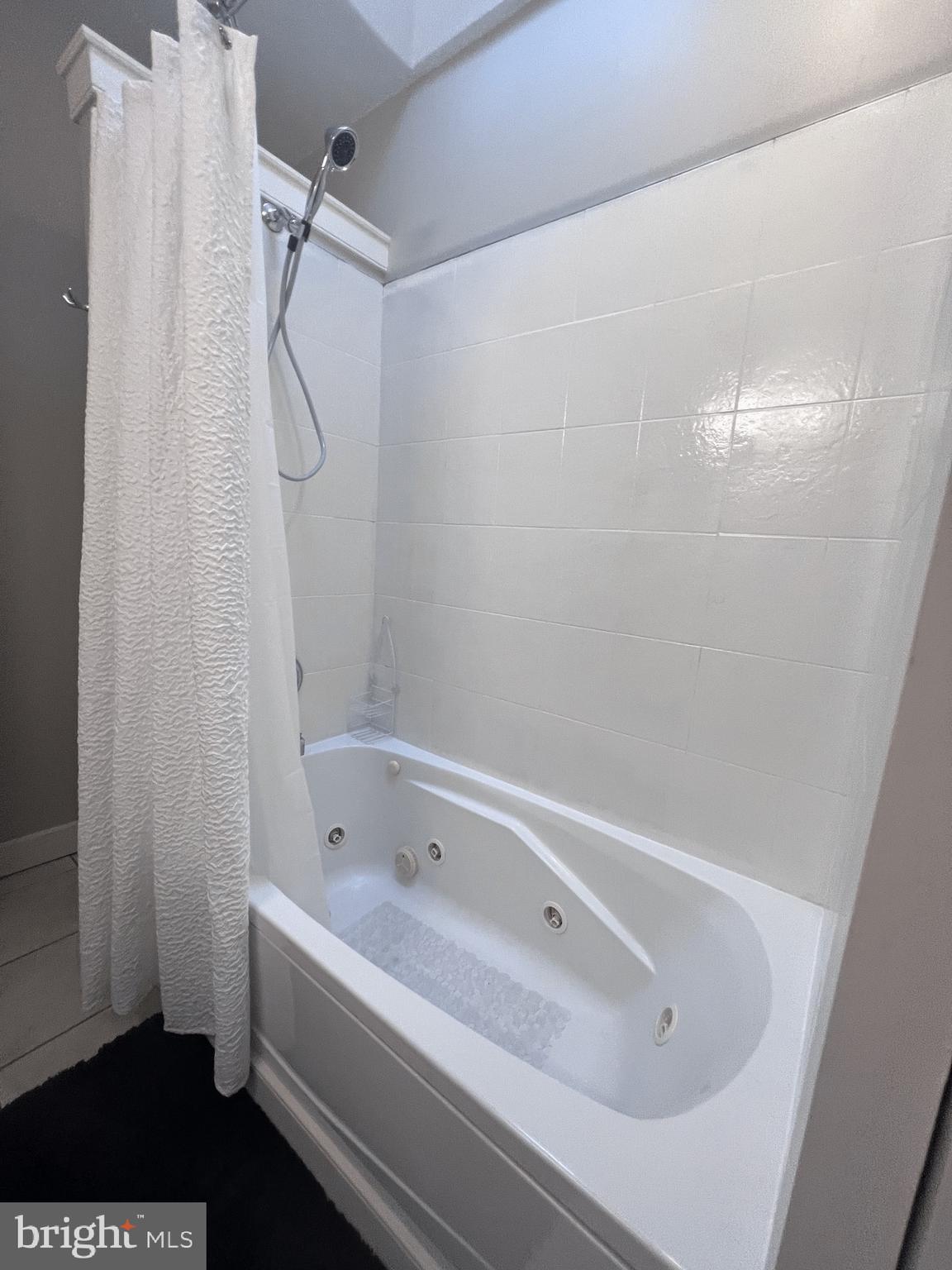 PATTERSON PARK - Residential Lease