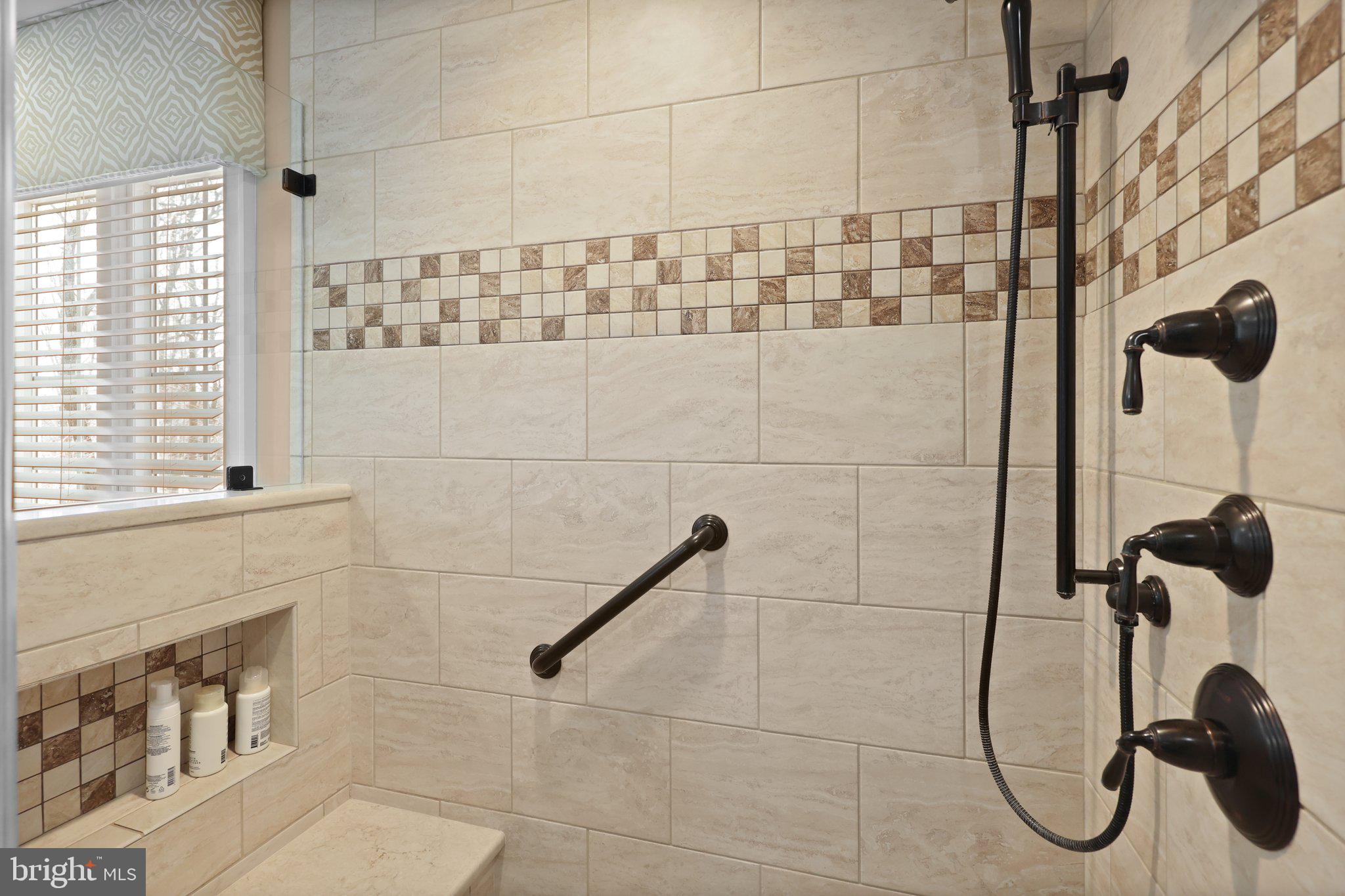 DELANCEY COURT - Residential