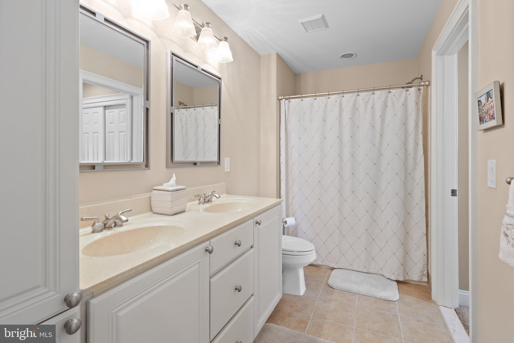 DELANCEY COURT - Residential