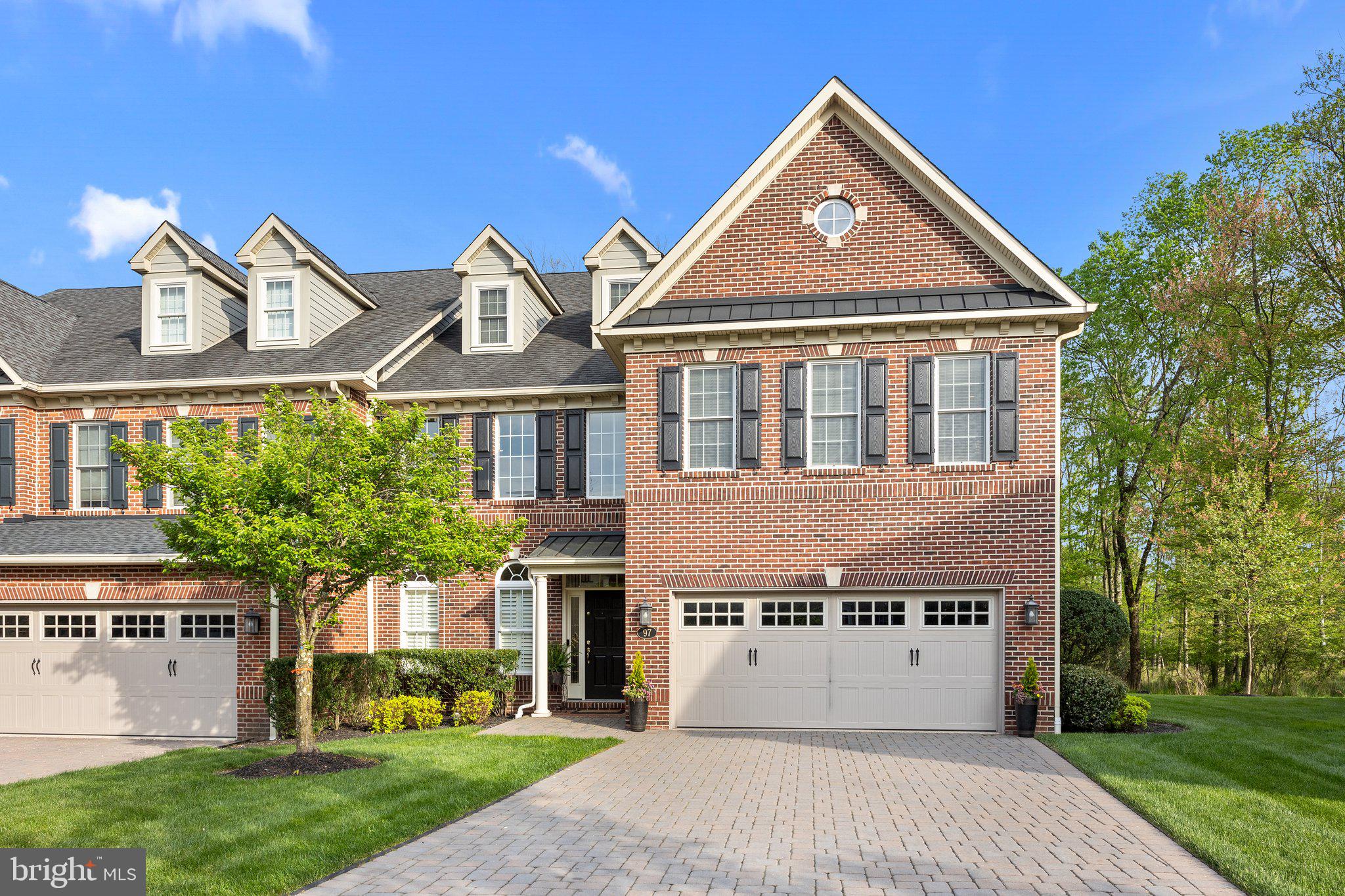 DELANCEY COURT - Residential