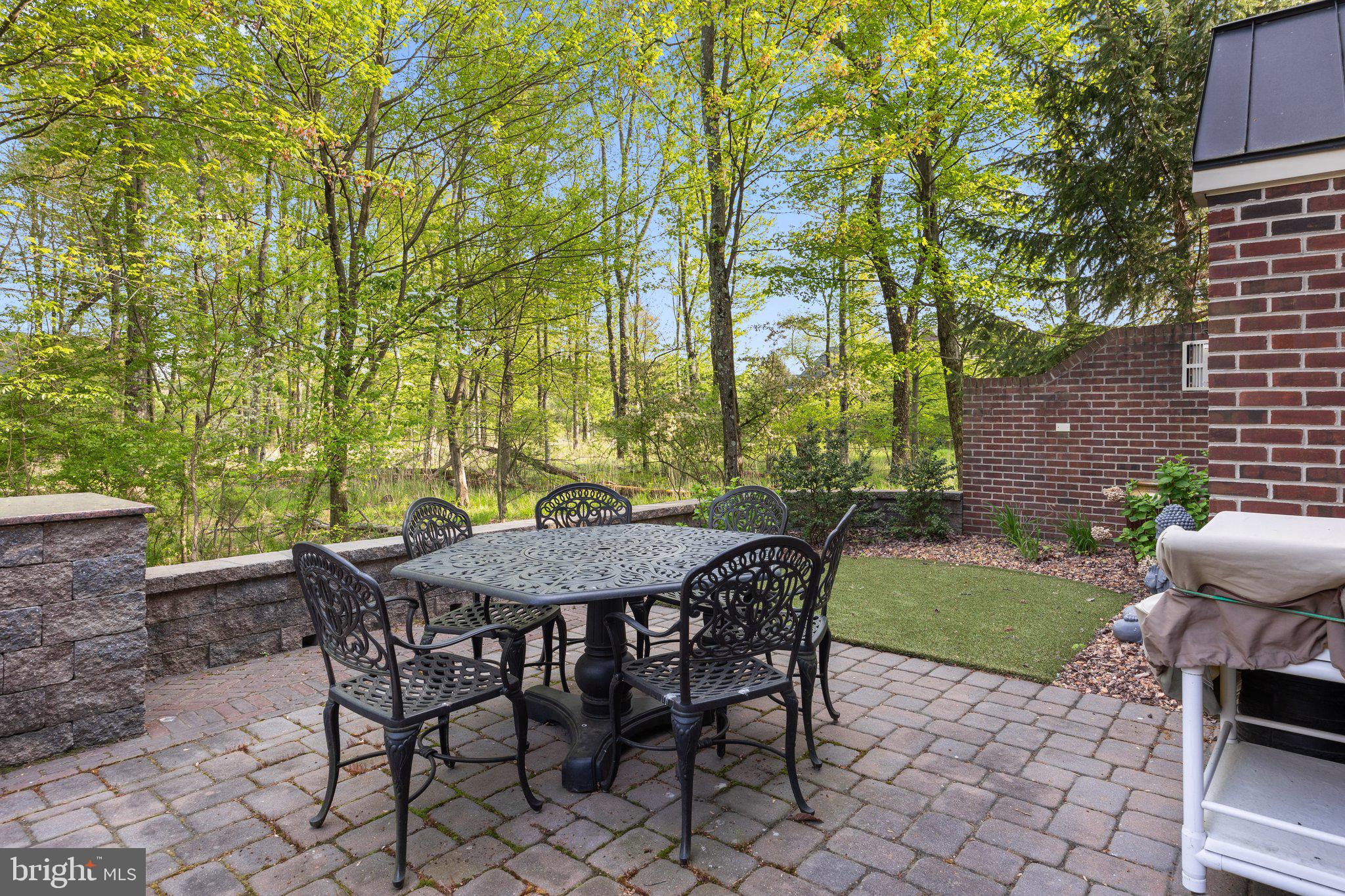 DELANCEY COURT - Residential