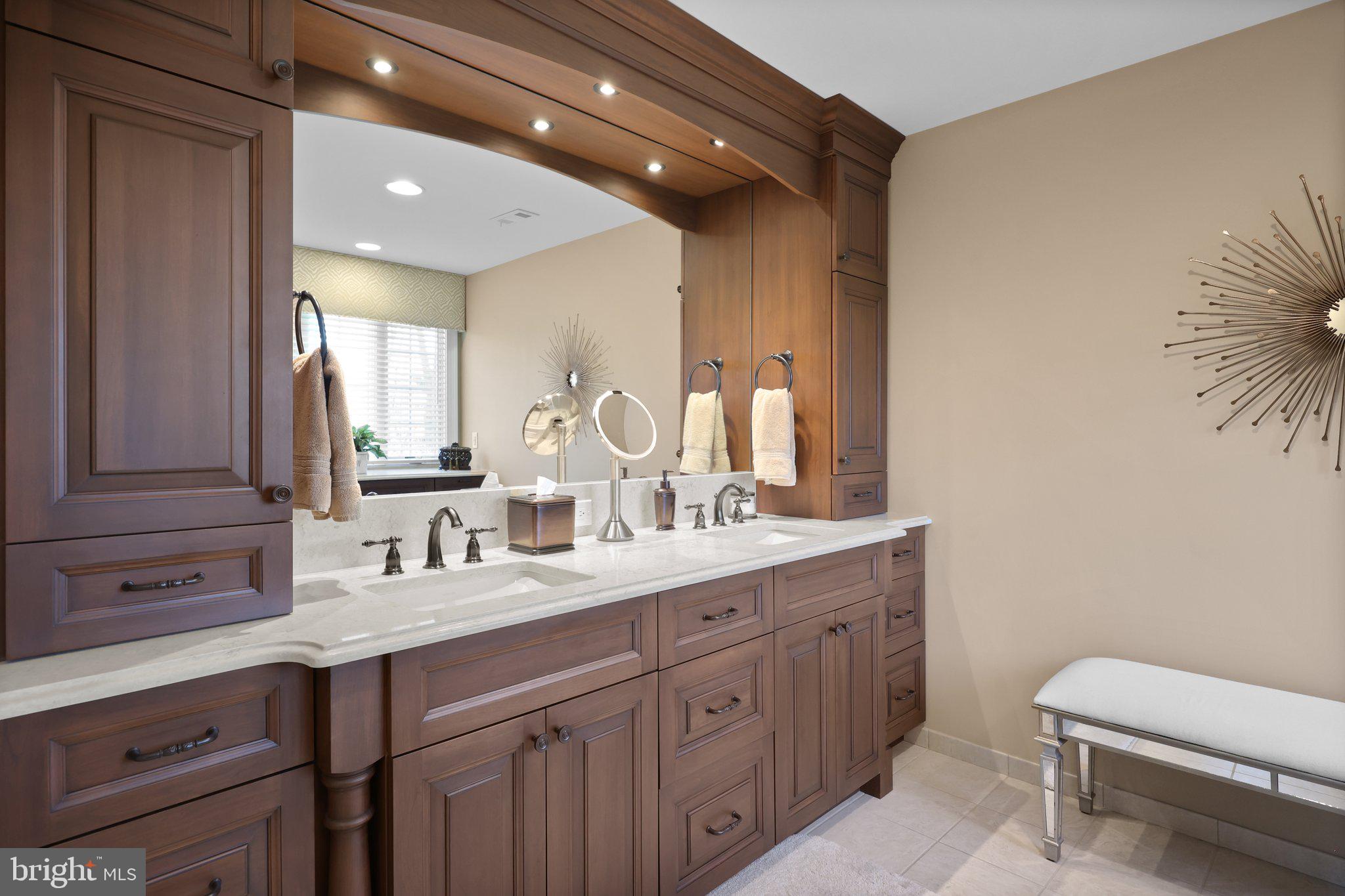 DELANCEY COURT - Residential