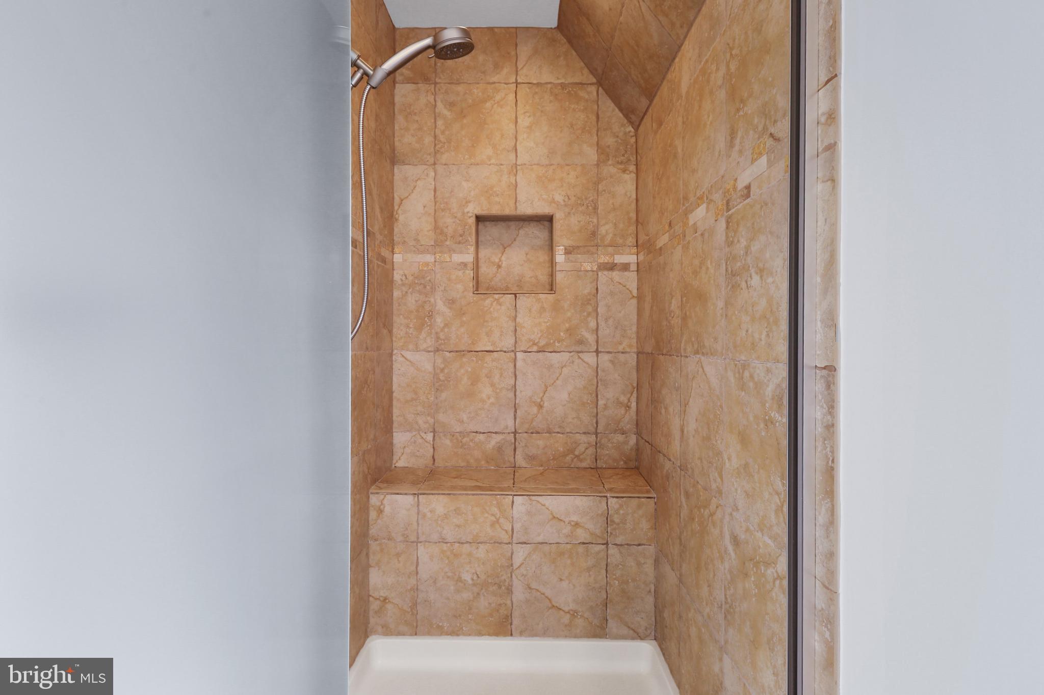 GREATER HOMELAND HISTORIC DISTRICT - Residential