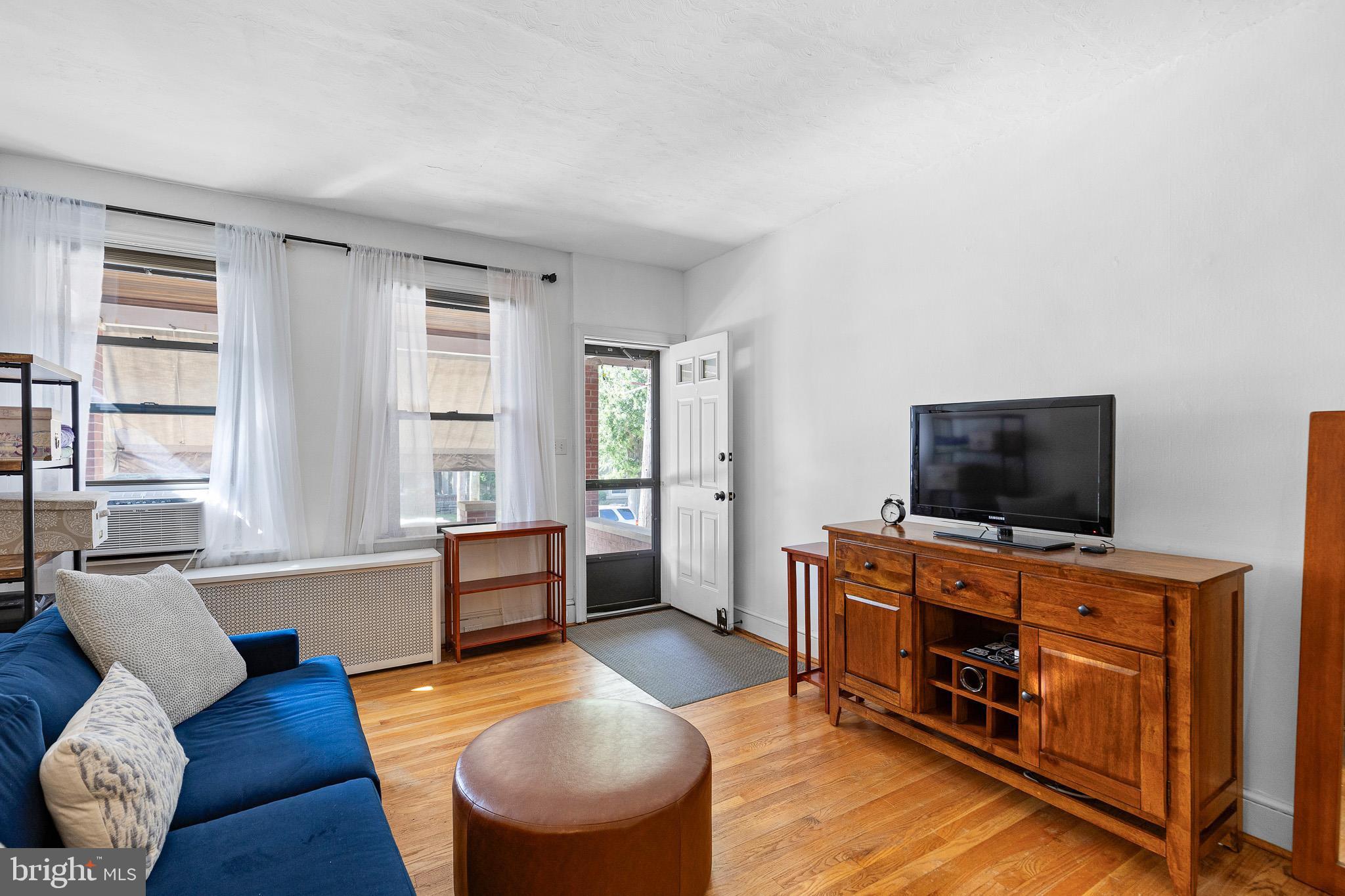 920 N DUPONT STREET