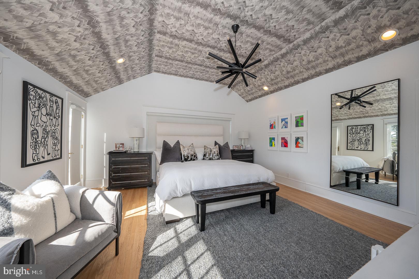 GLADWYNE - Residential