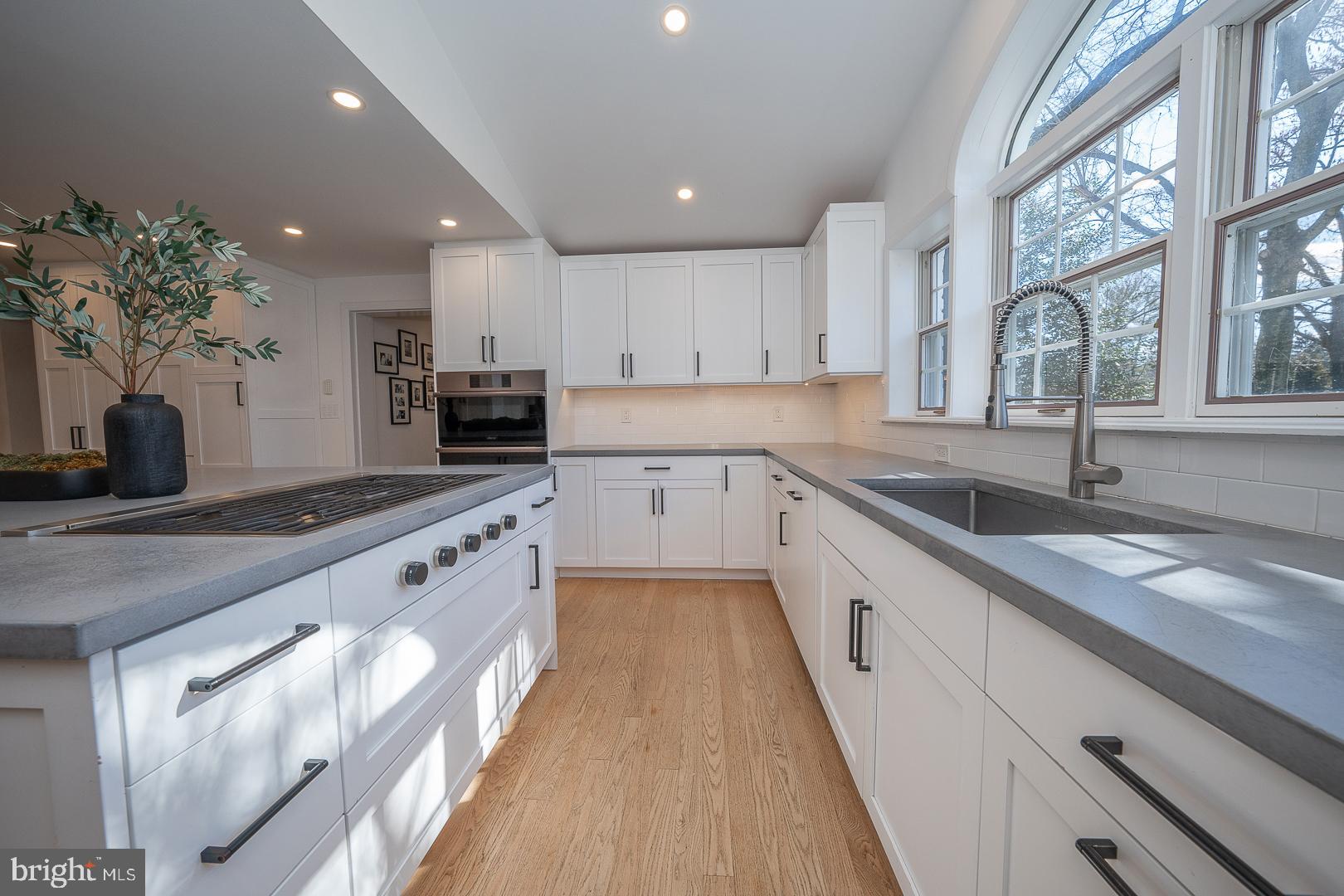 GLADWYNE - Residential