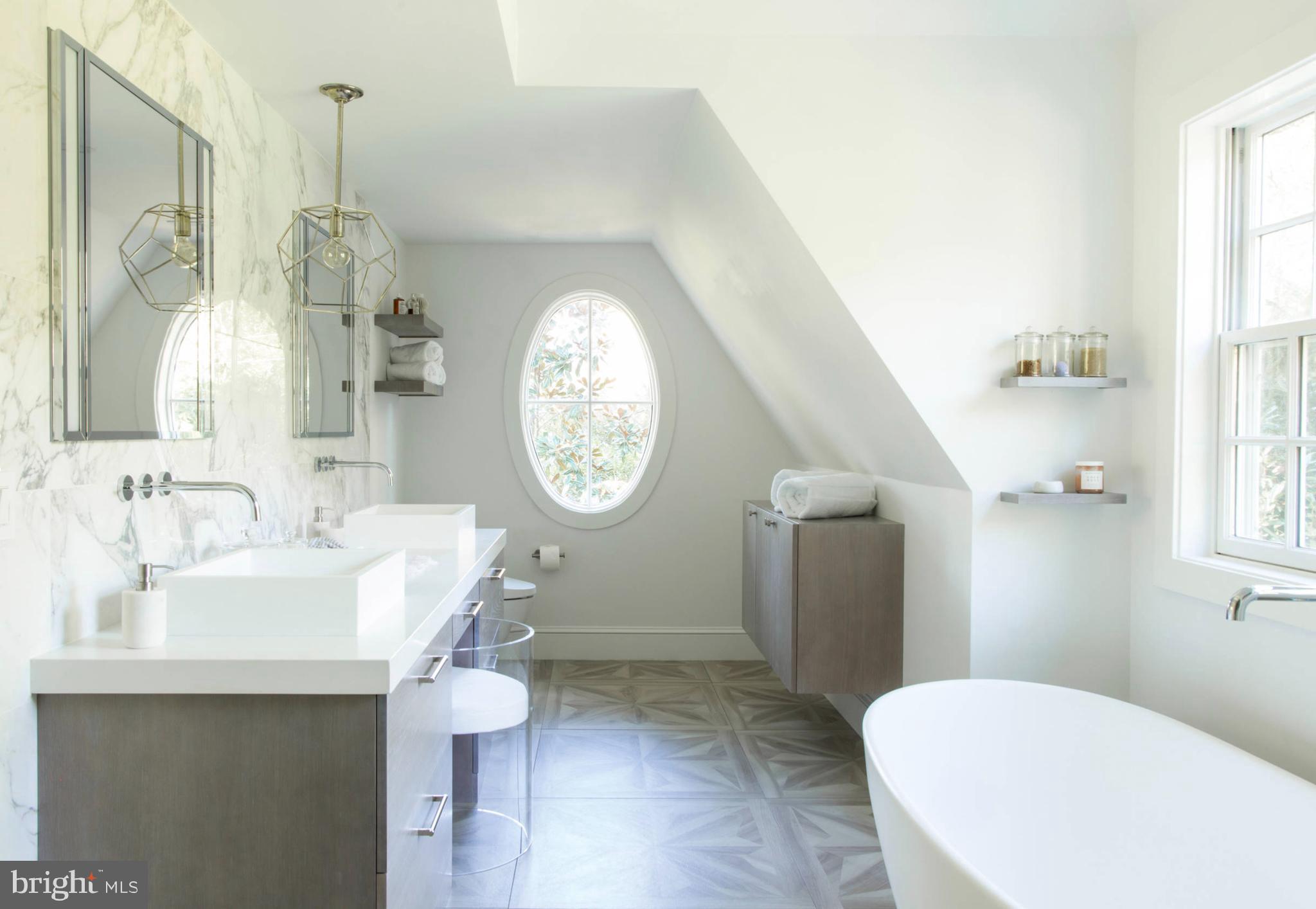 GLADWYNE - Residential