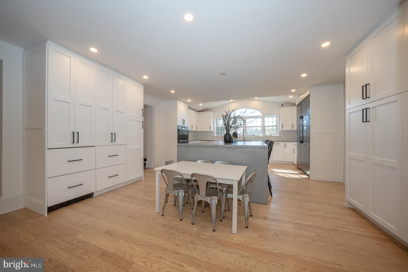 GLADWYNE - Residential