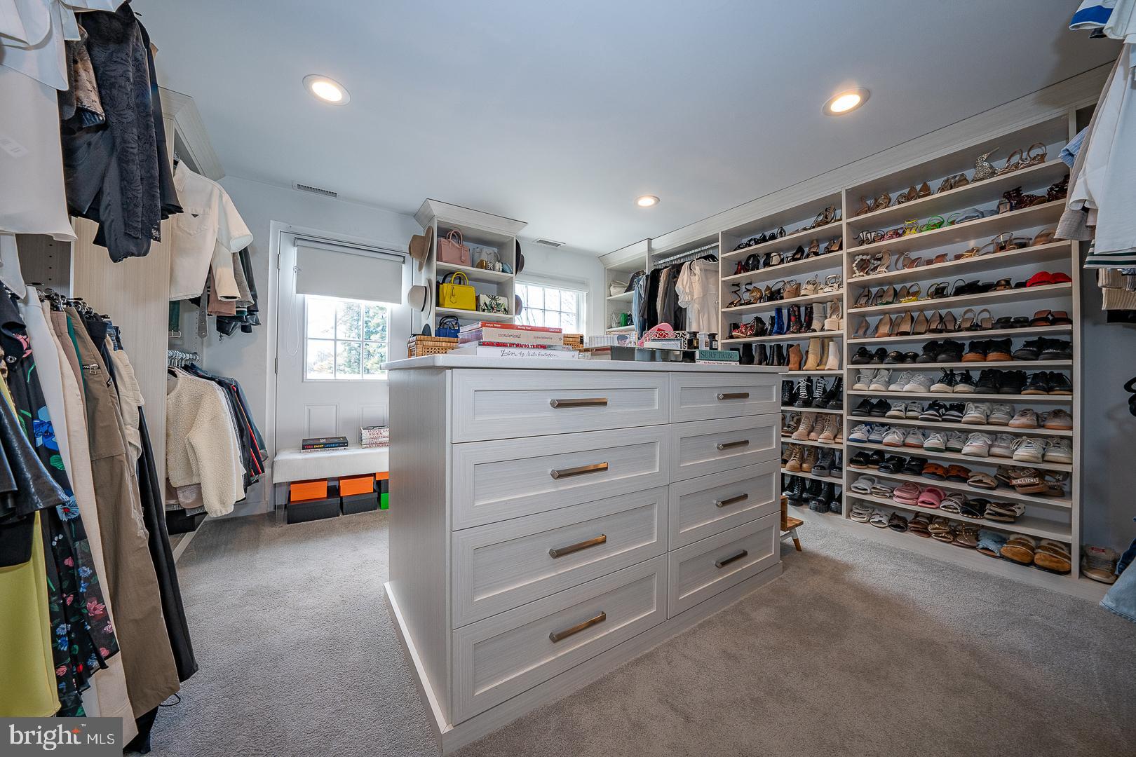 GLADWYNE - Residential