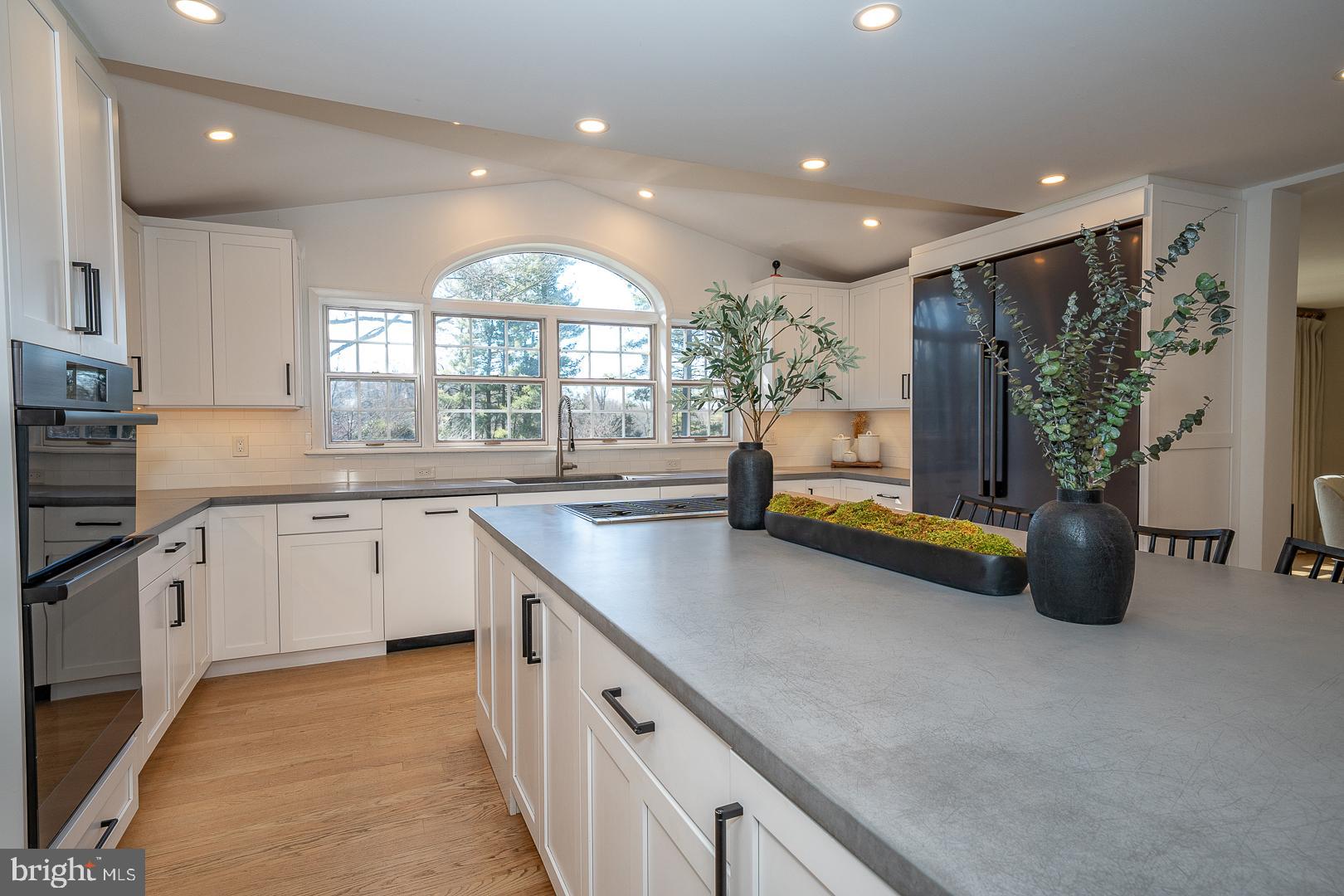 GLADWYNE - Residential