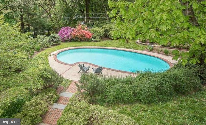 GLADWYNE - Residential