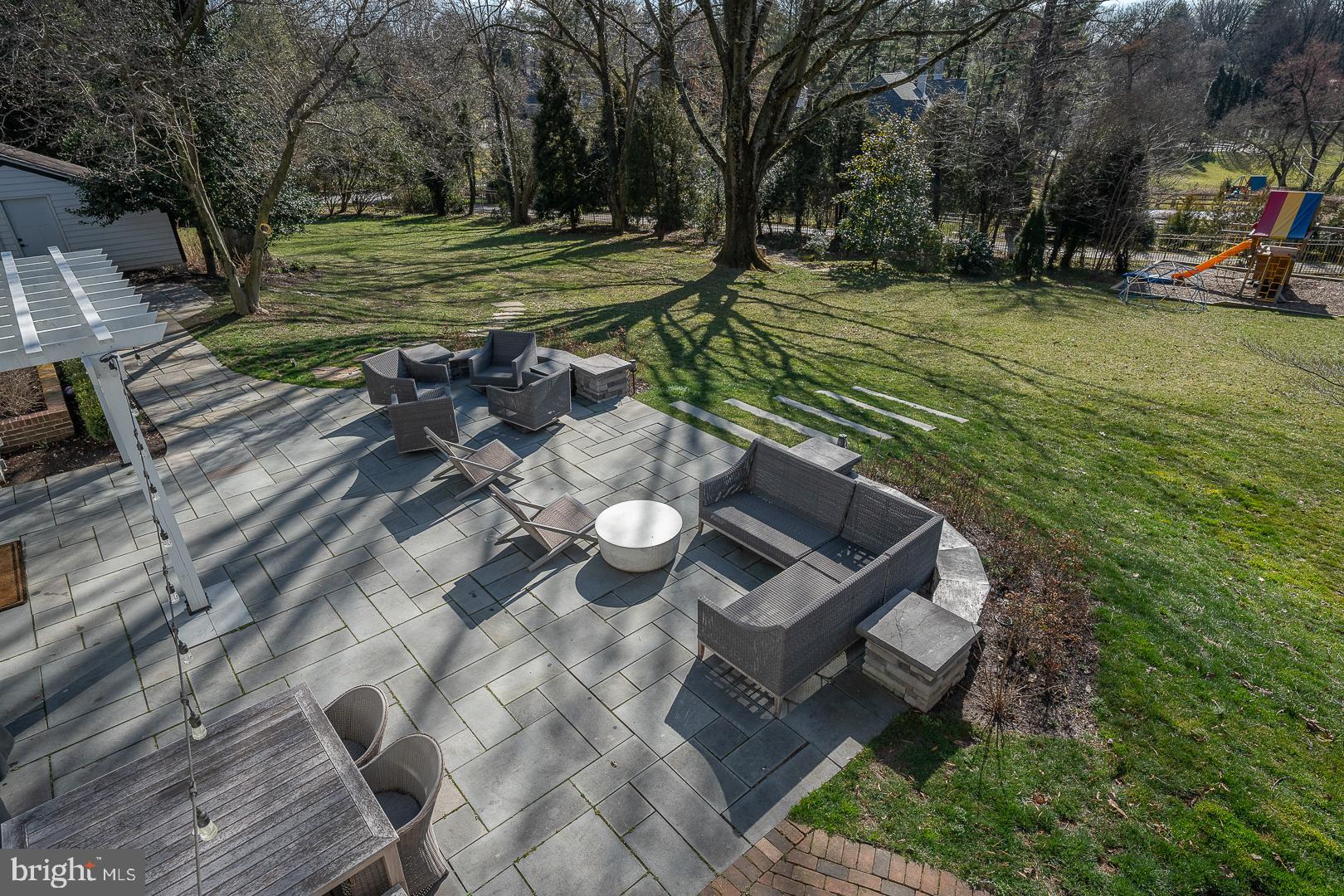 GLADWYNE - Residential