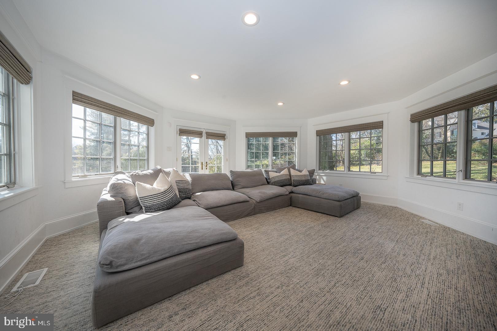 GLADWYNE - Residential