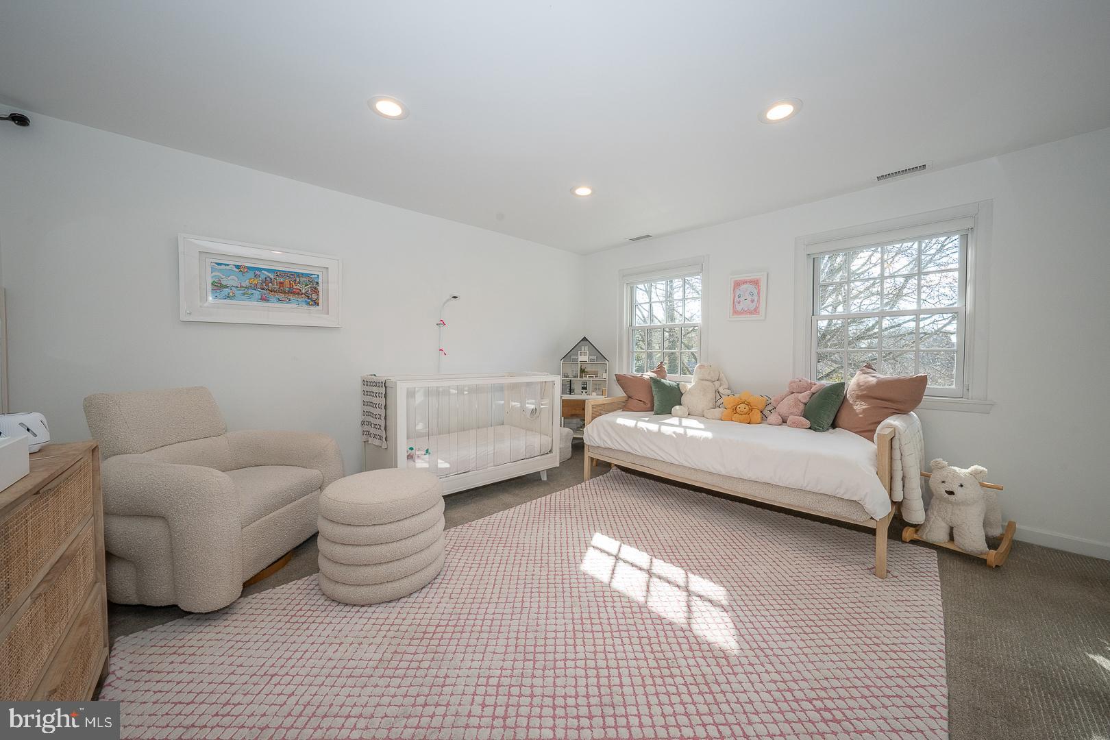 GLADWYNE - Residential