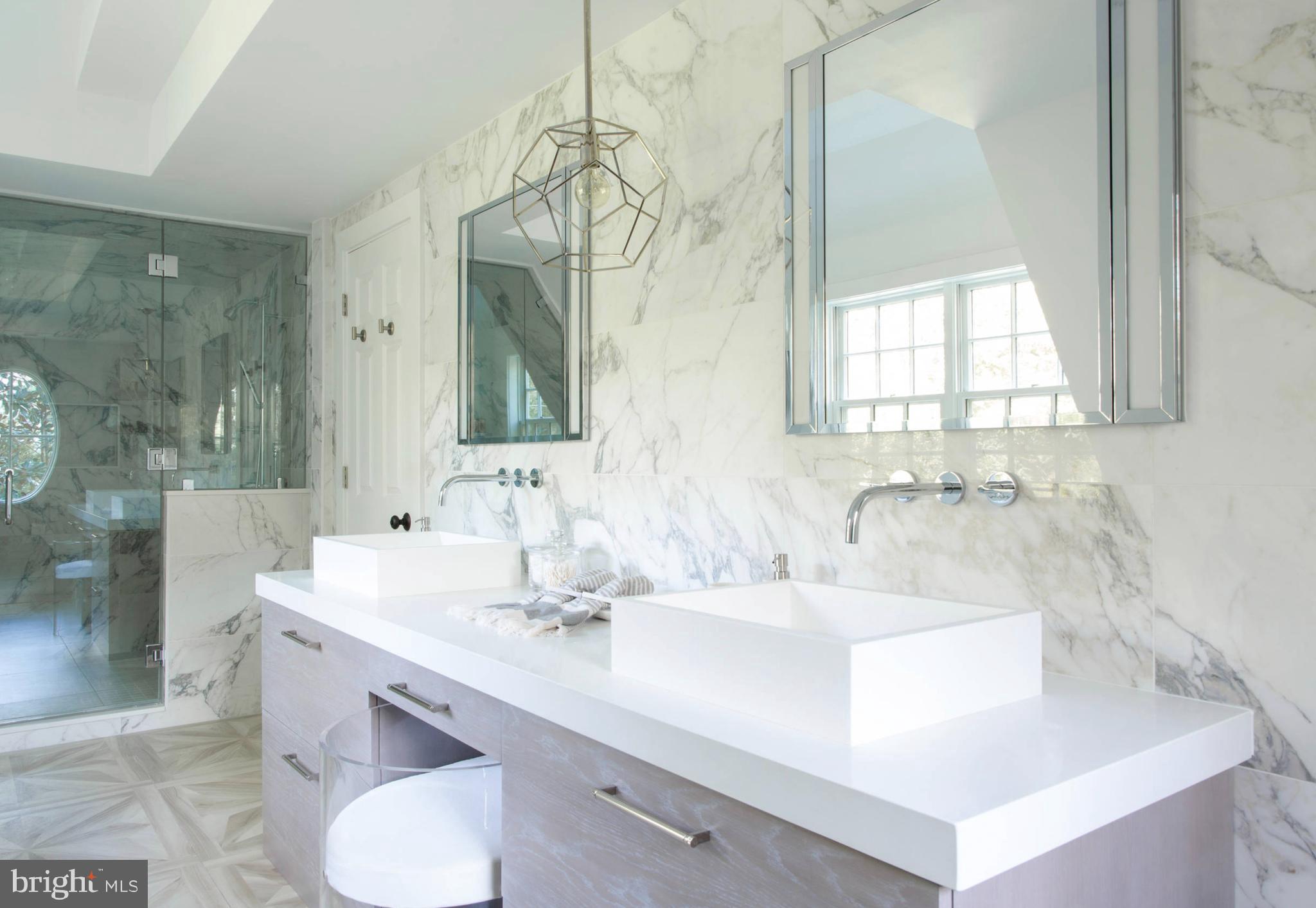 GLADWYNE - Residential