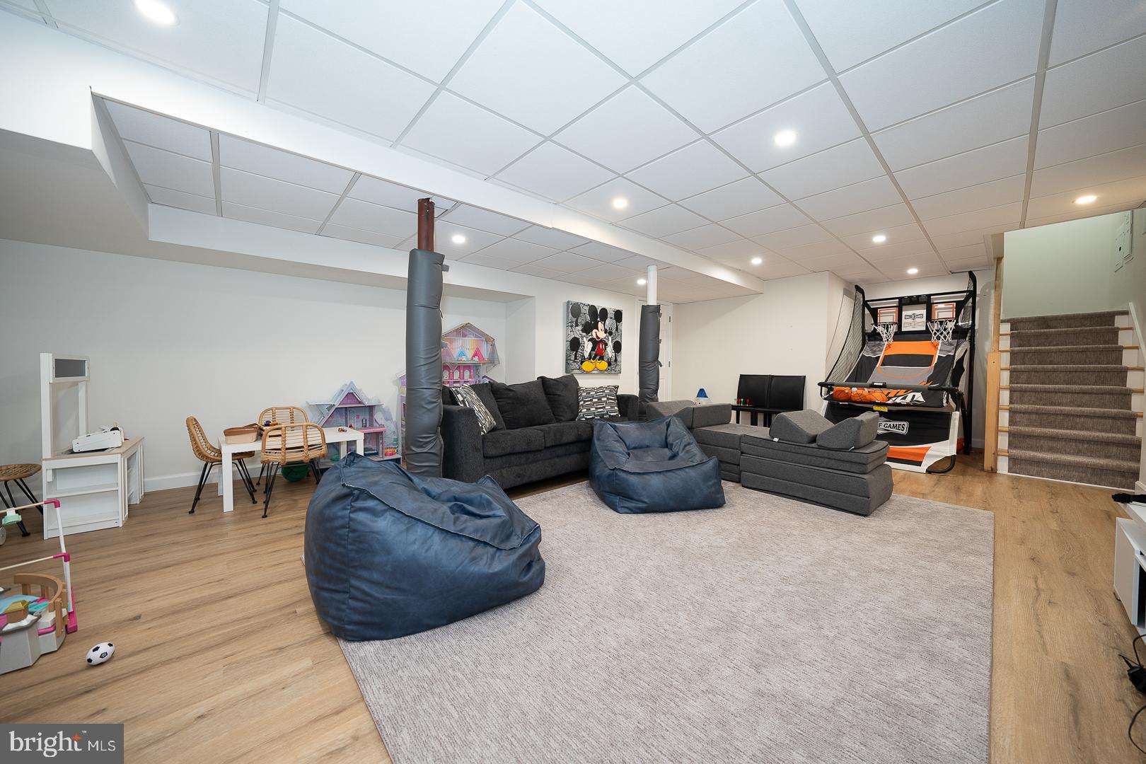 GLADWYNE - Residential