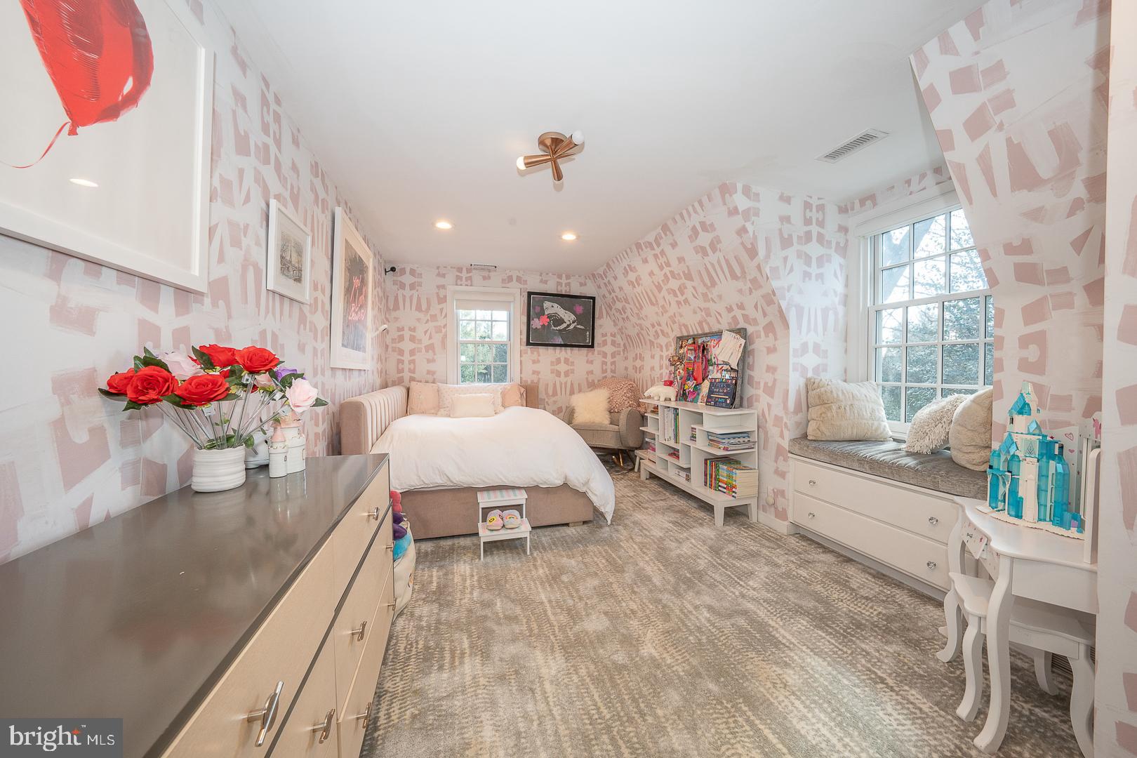 GLADWYNE - Residential