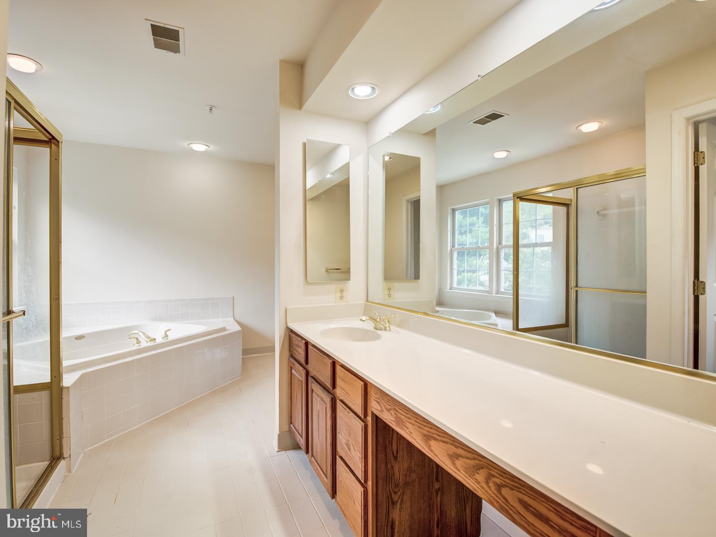 WOODMORE SOUTH - Residential