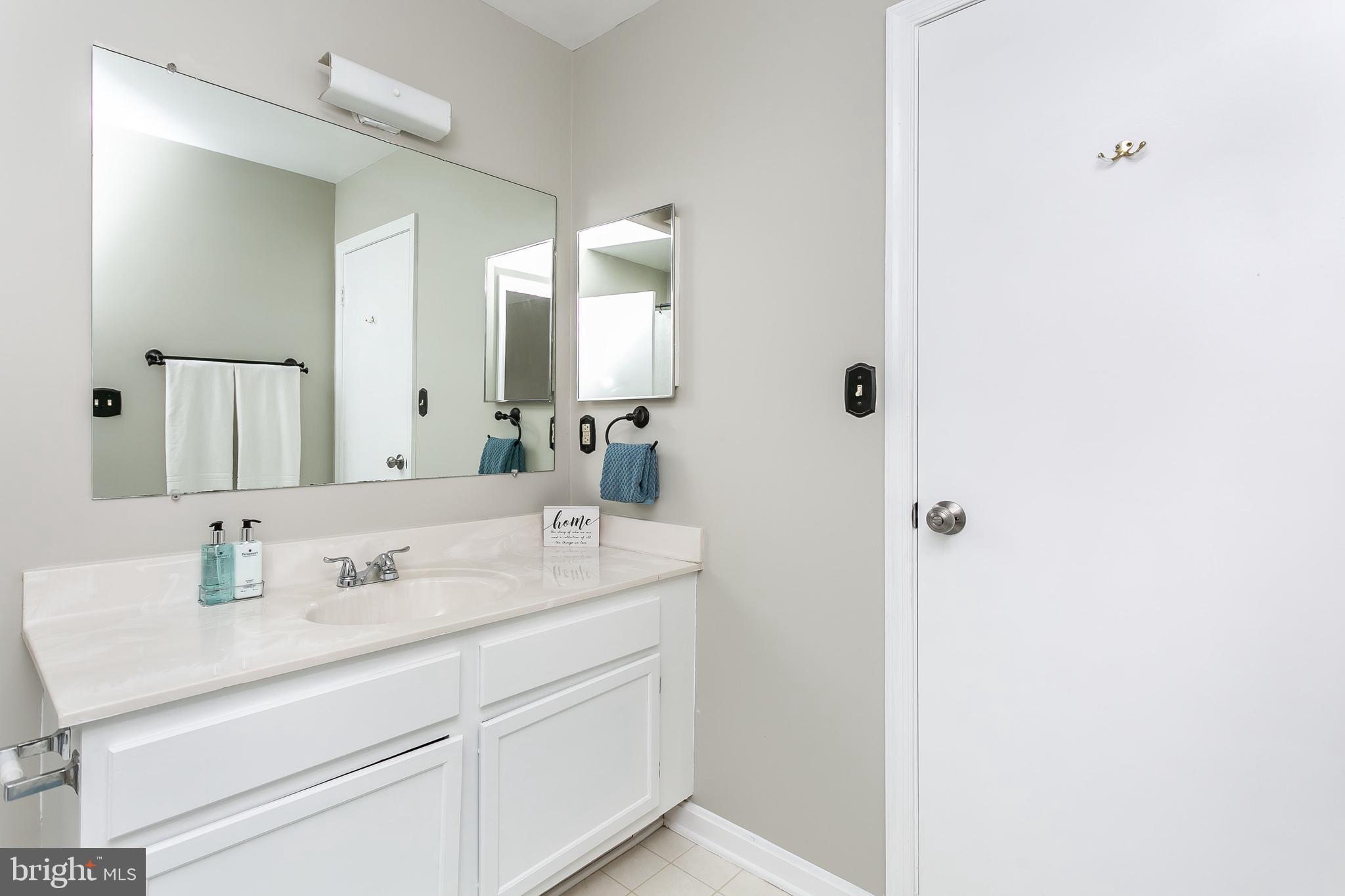 HARRIS HILL - Residential Lease