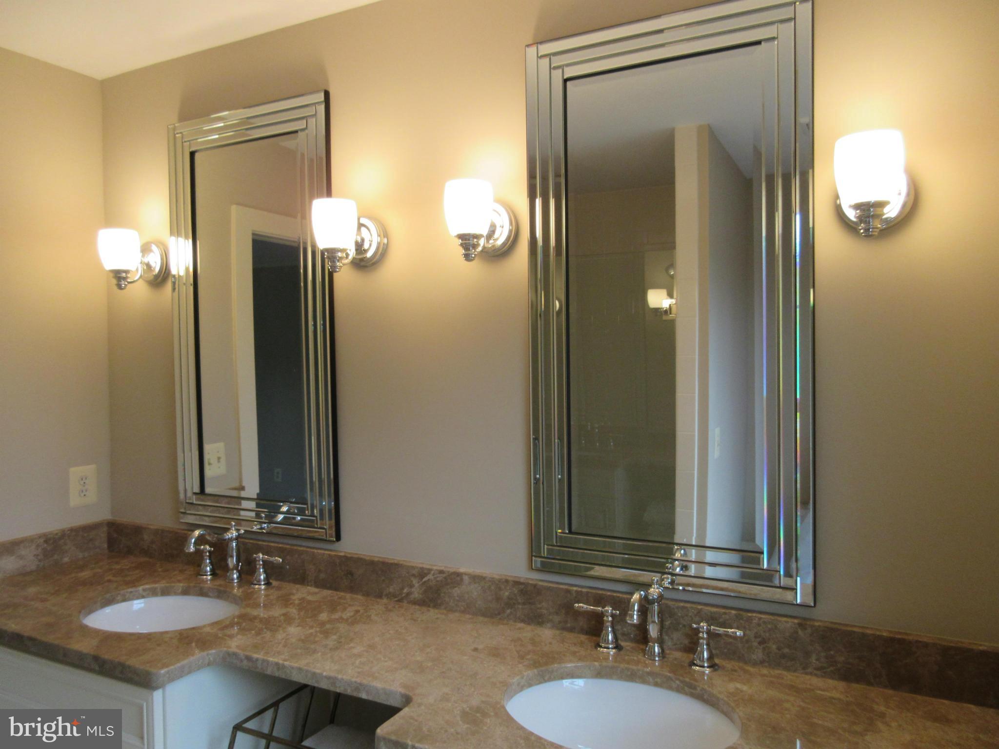 ROSEMONT PARK - Residential