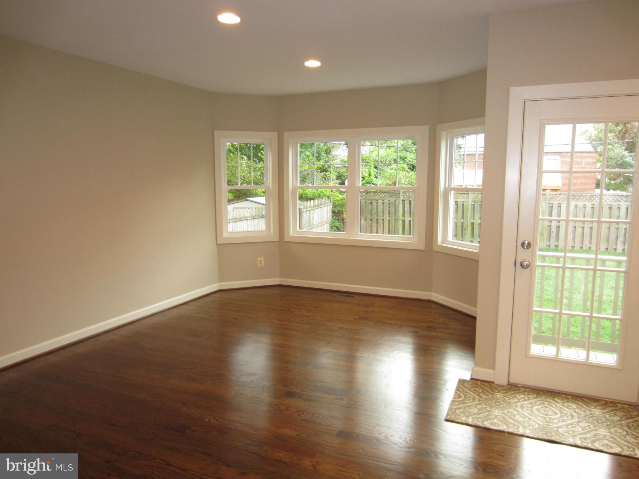 ROSEMONT PARK - Residential