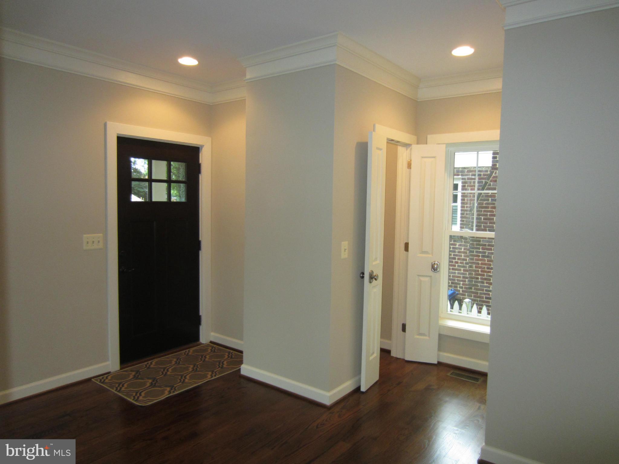 ROSEMONT PARK - Residential