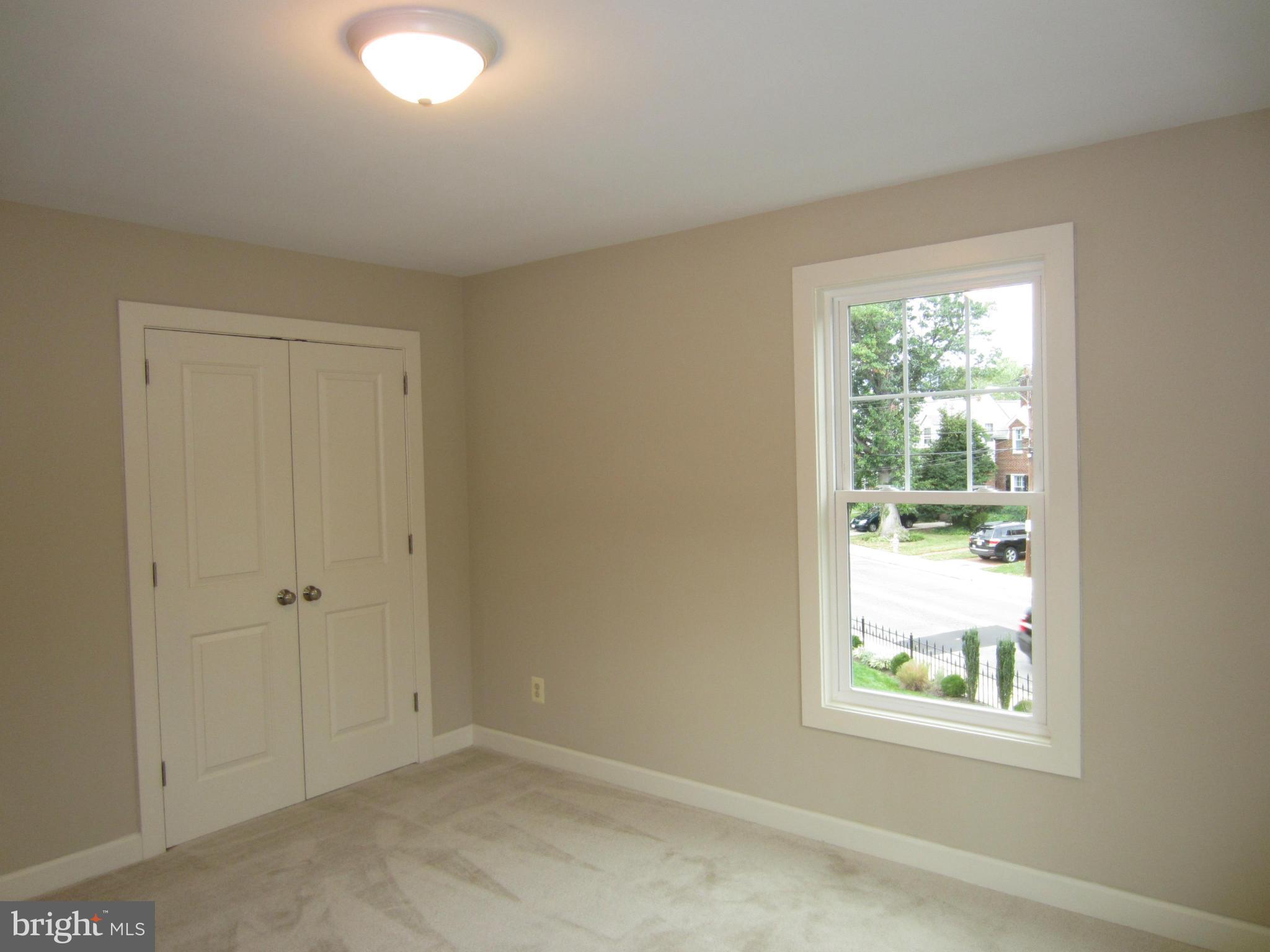 ROSEMONT PARK - Residential