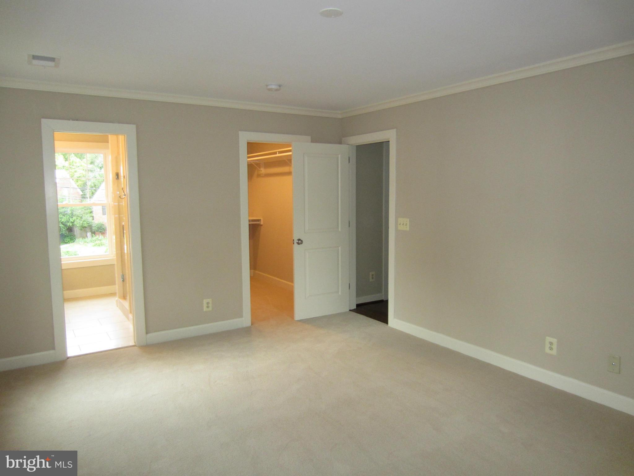 ROSEMONT PARK - Residential