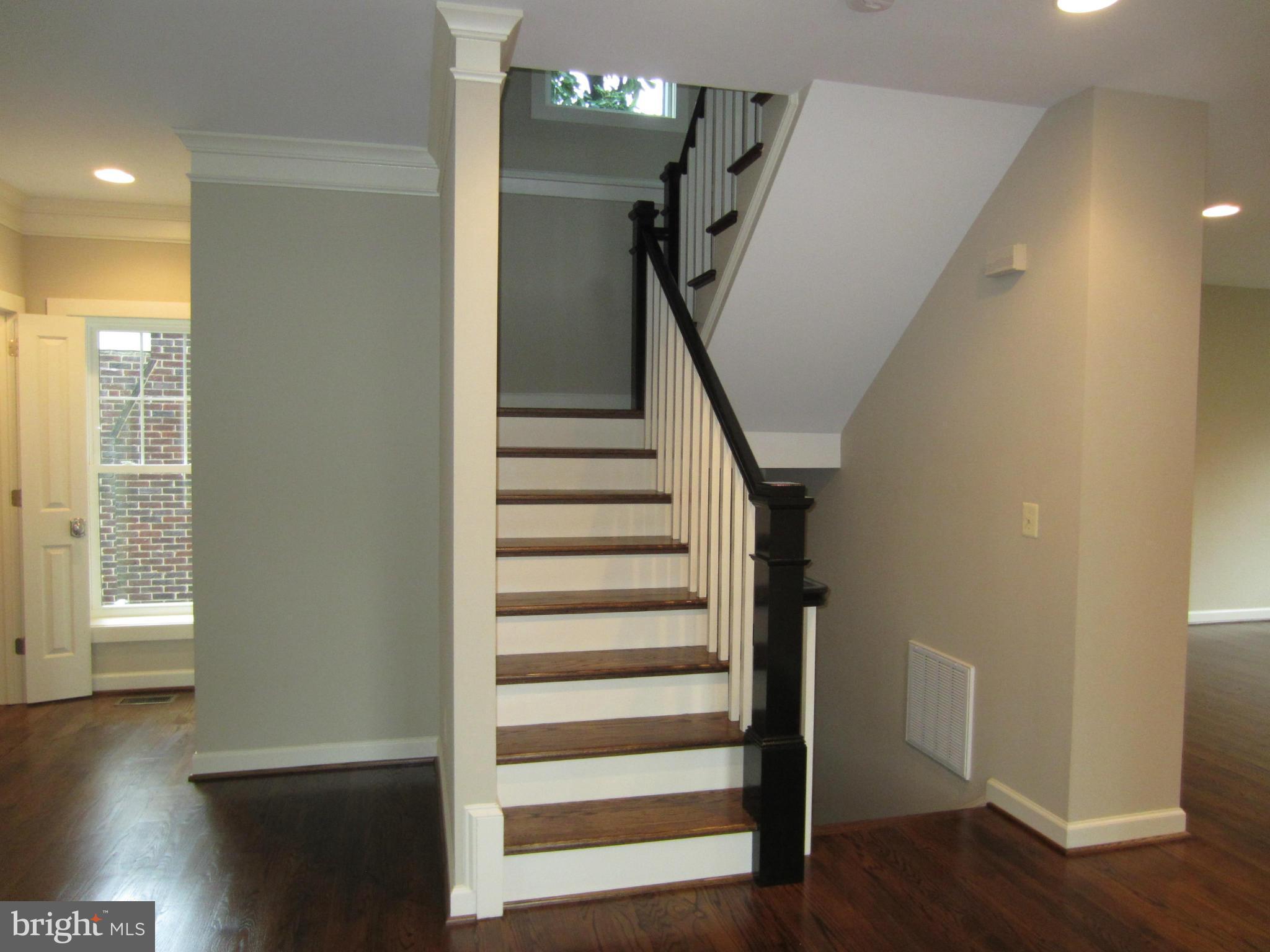 ROSEMONT PARK - Residential