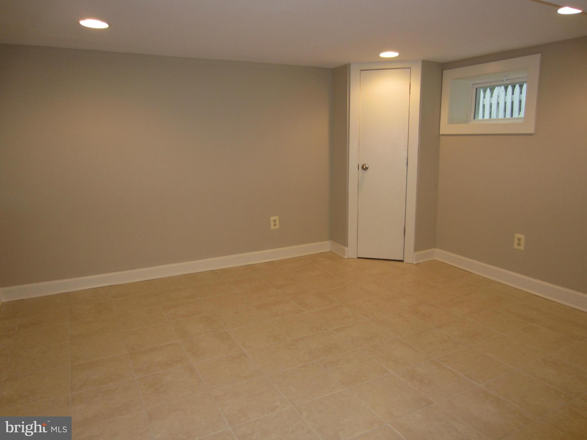 ROSEMONT PARK - Residential