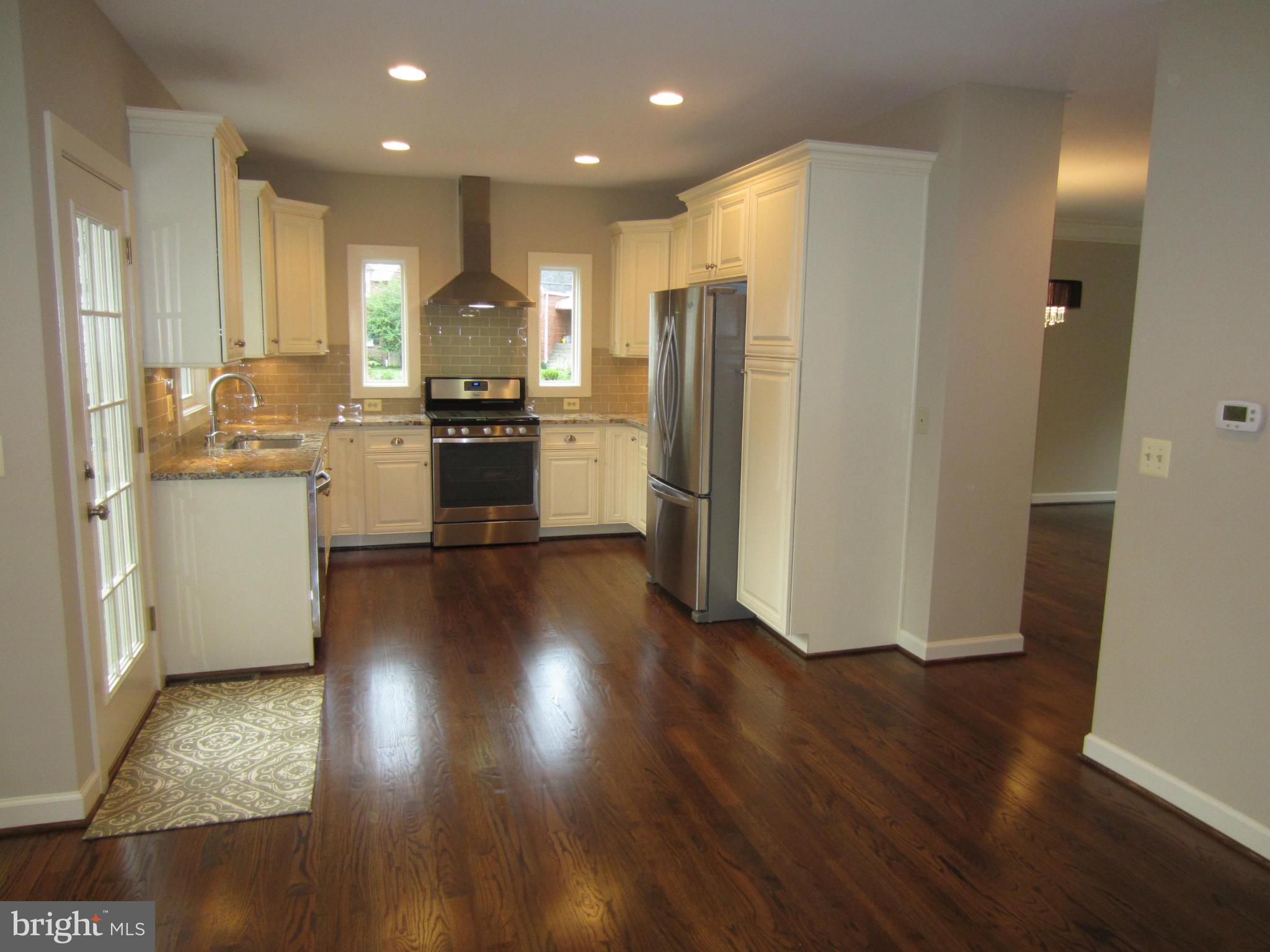 ROSEMONT PARK - Residential