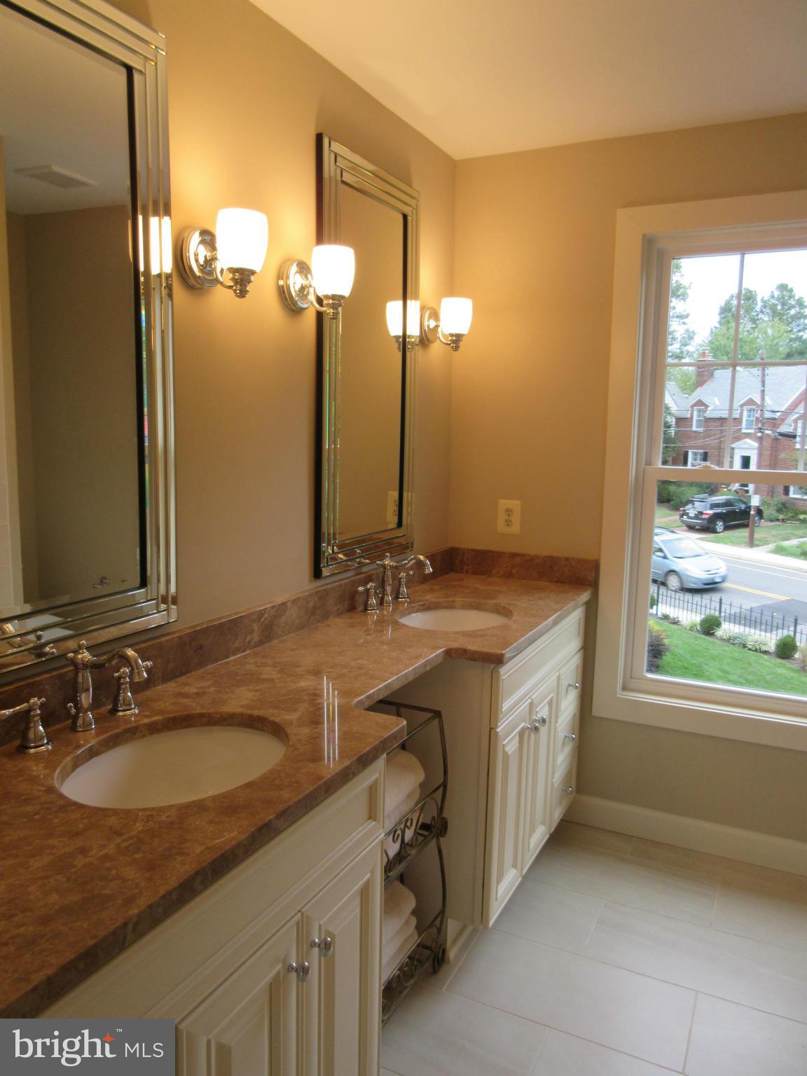 ROSEMONT PARK - Residential