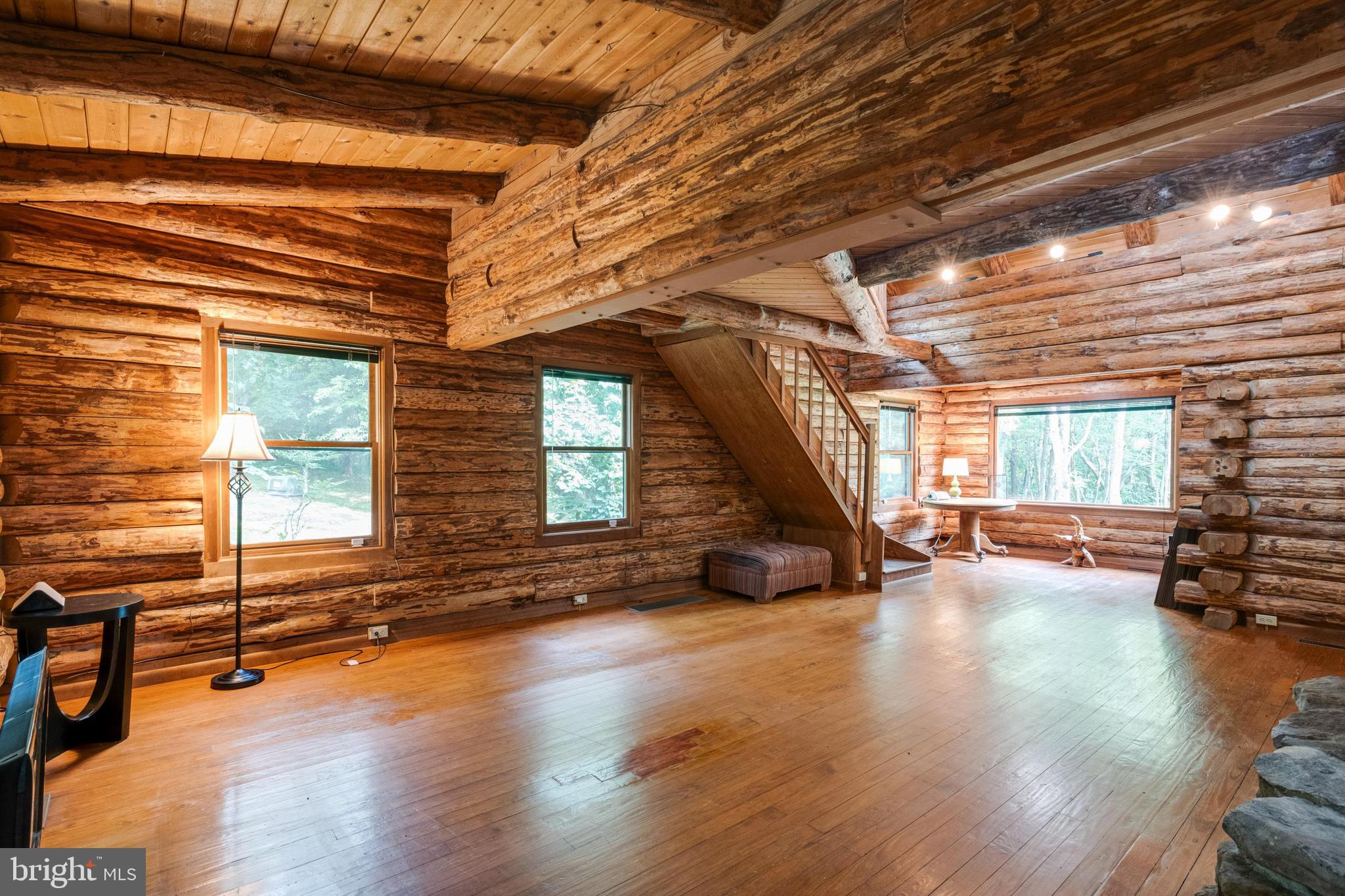 RUNNYMEADE FARM - Residential