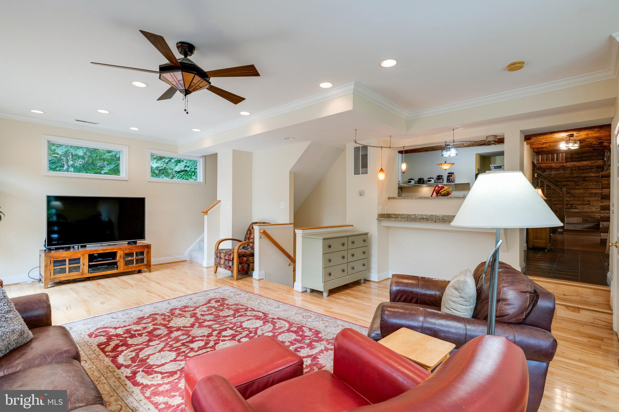 RUNNYMEADE FARM - Residential